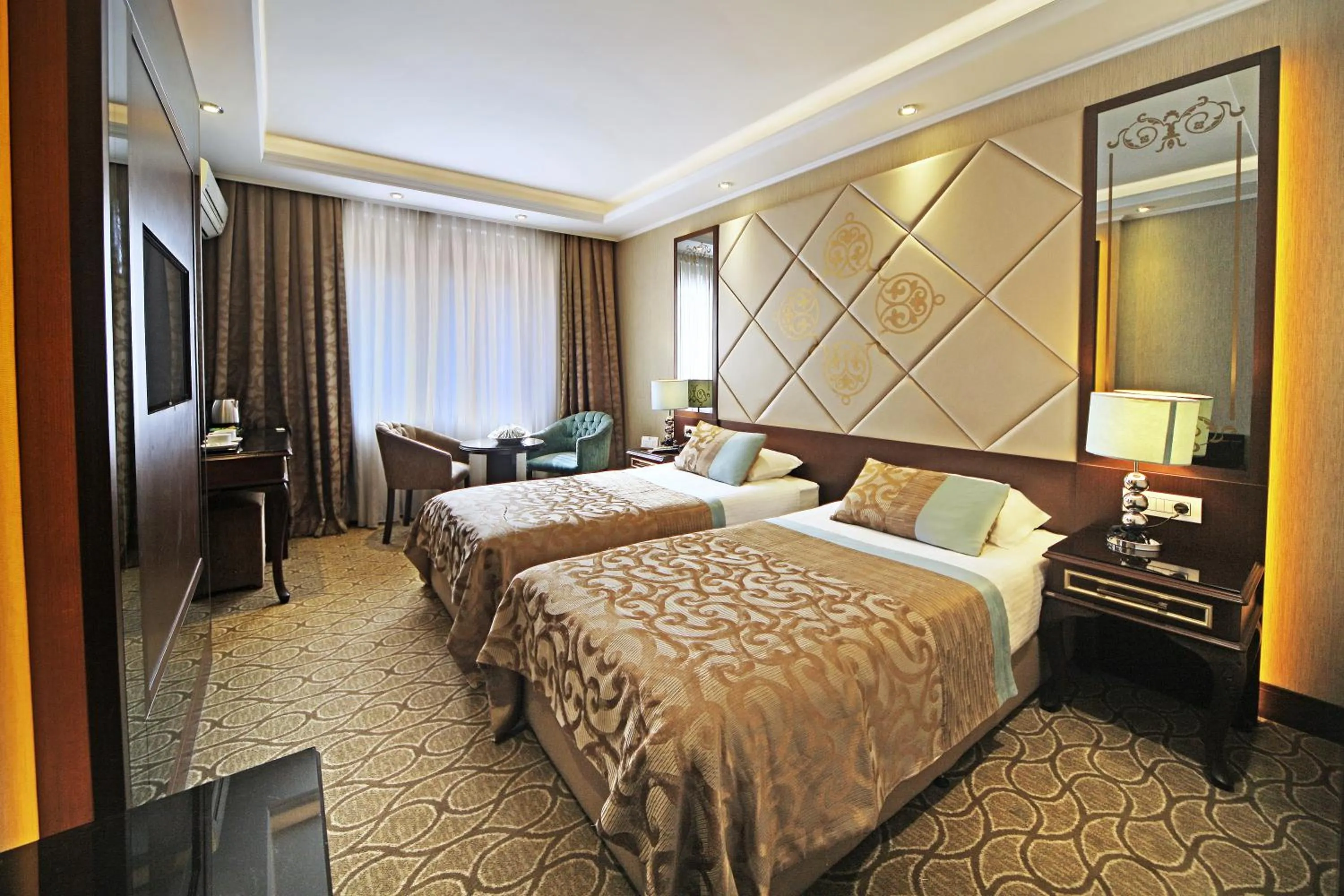 Photo of the whole room, Bed in The Parma Hotel Downtown