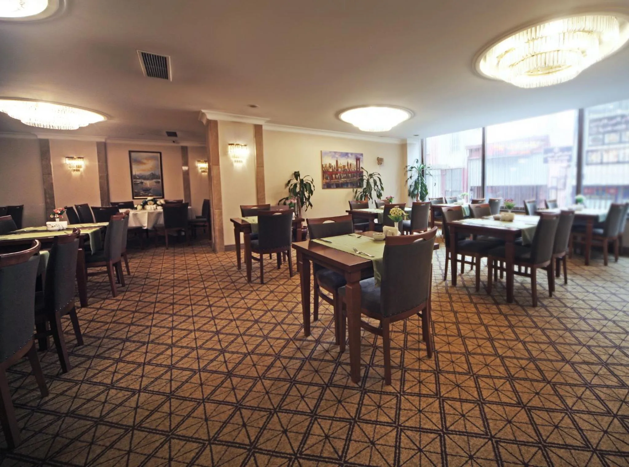 Breakfast in The Parma Hotel Downtown