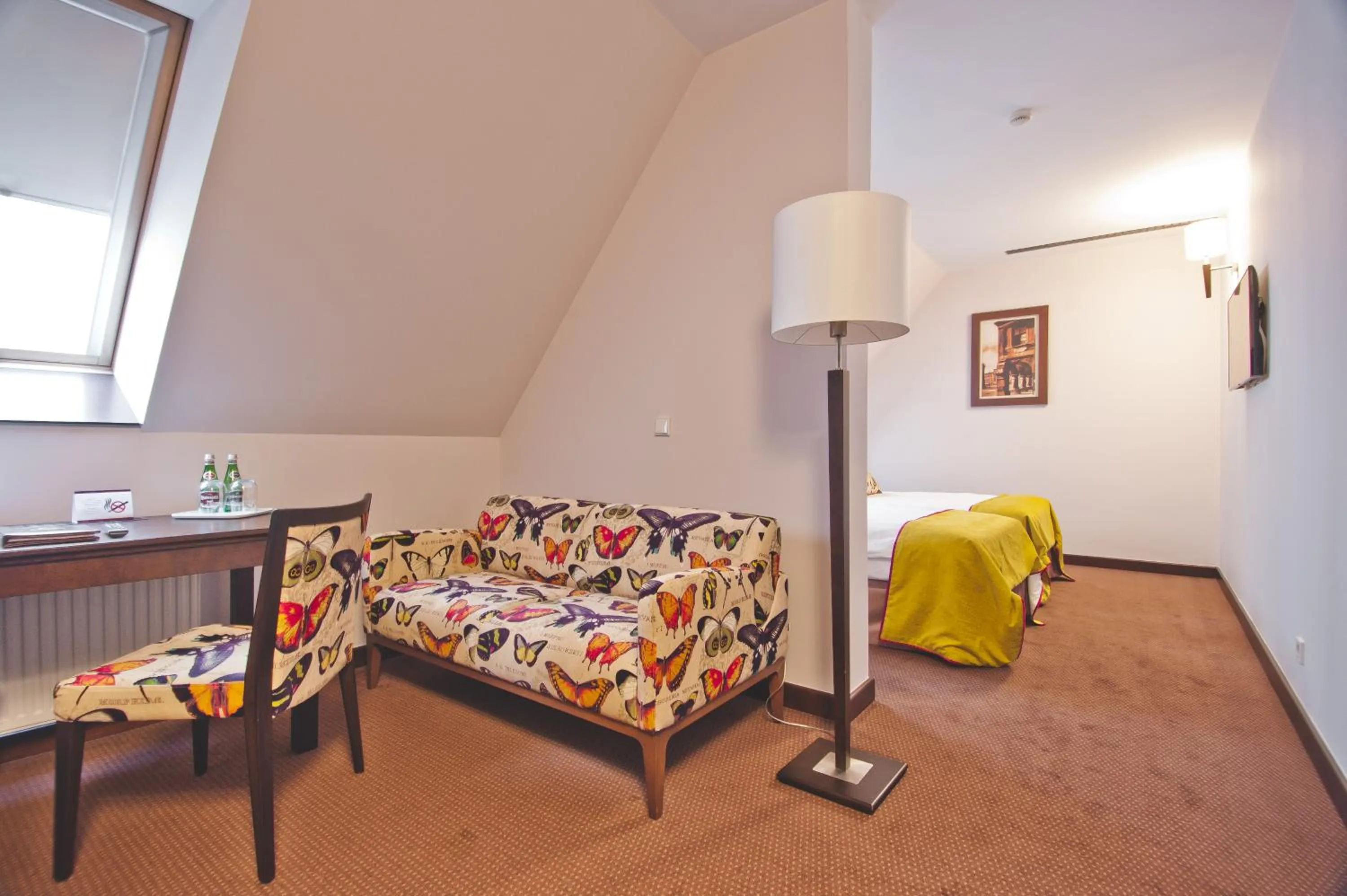 Photo of the whole room, Bed in Wieniawa