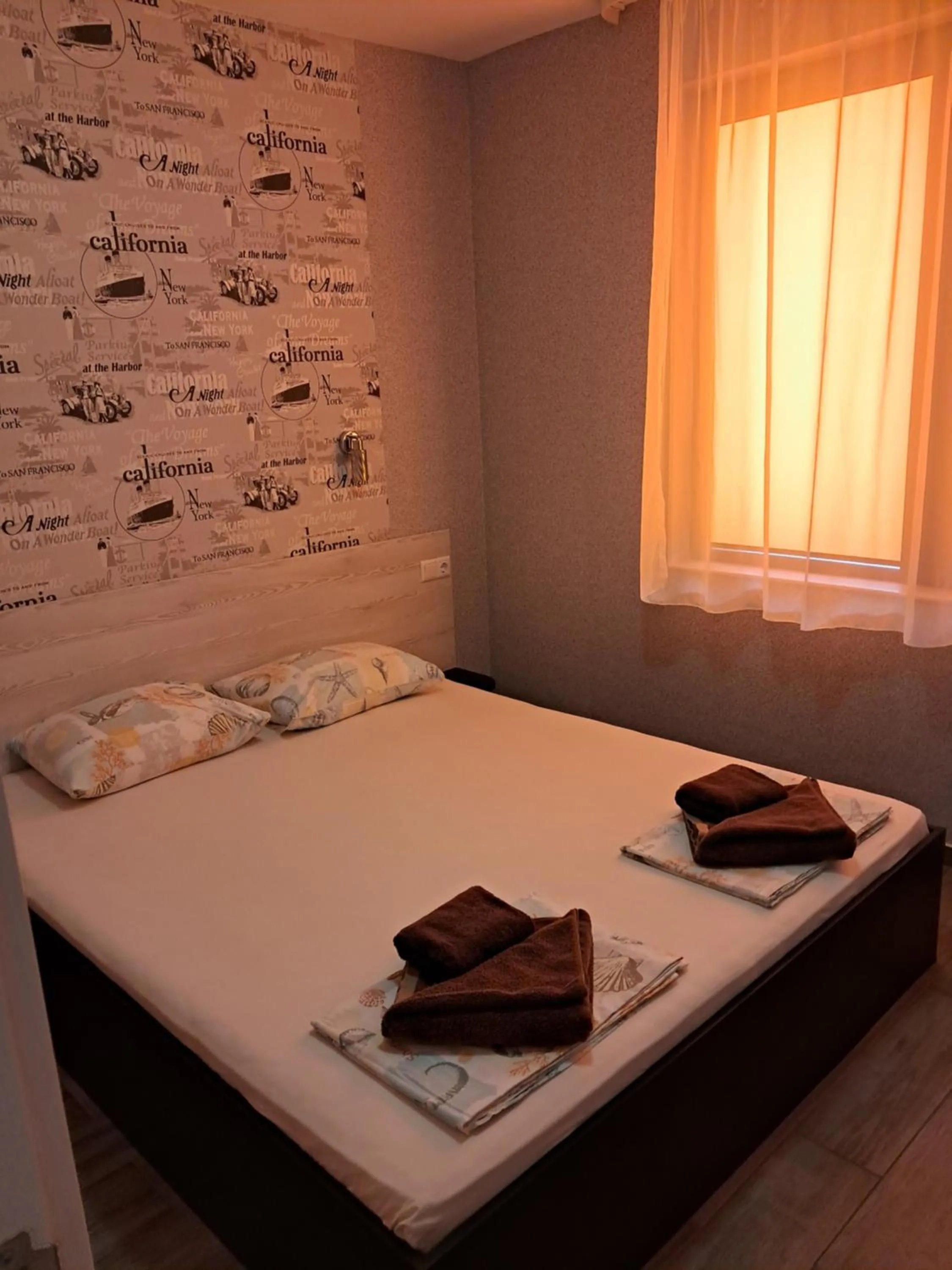 Bed in Apart Hotel Iglika