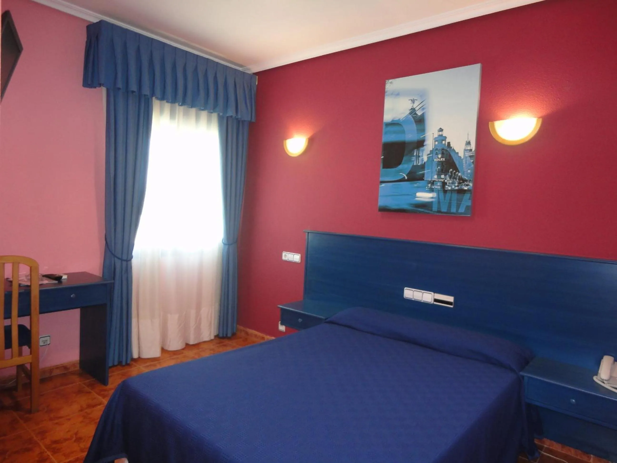 Photo of the whole room, Bed in Hotel Mirador