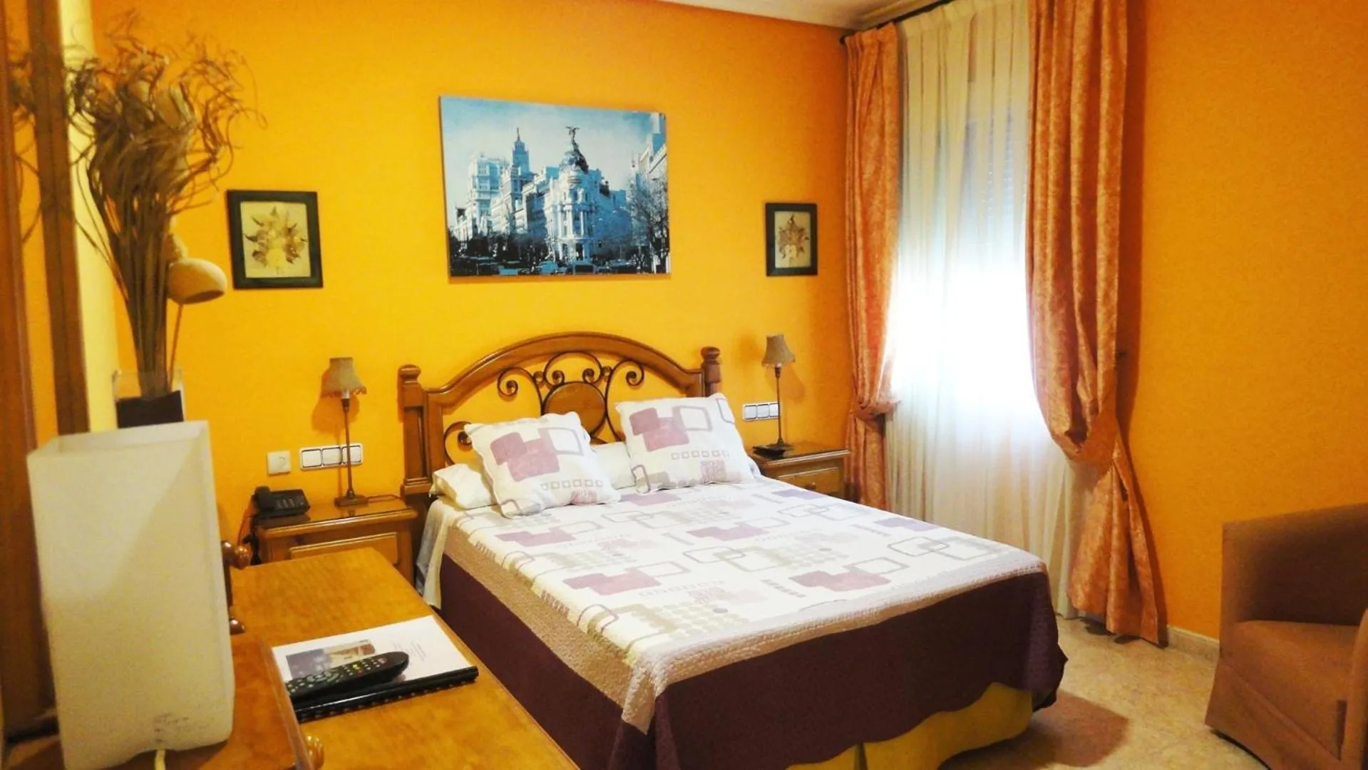 Photo of the whole room, Bed in Hotel Mirador