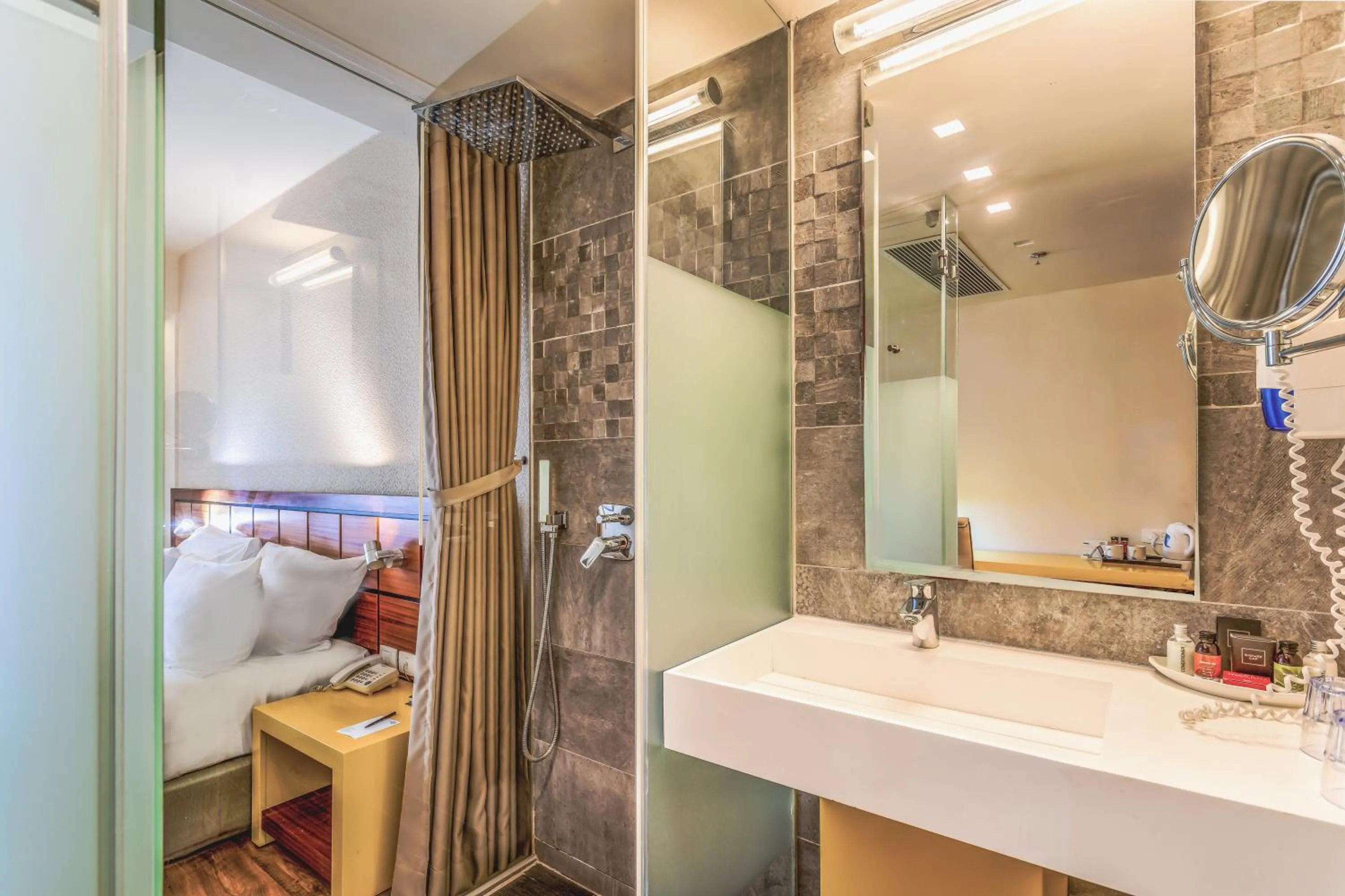 Bathroom, Bed in Nof Hotel