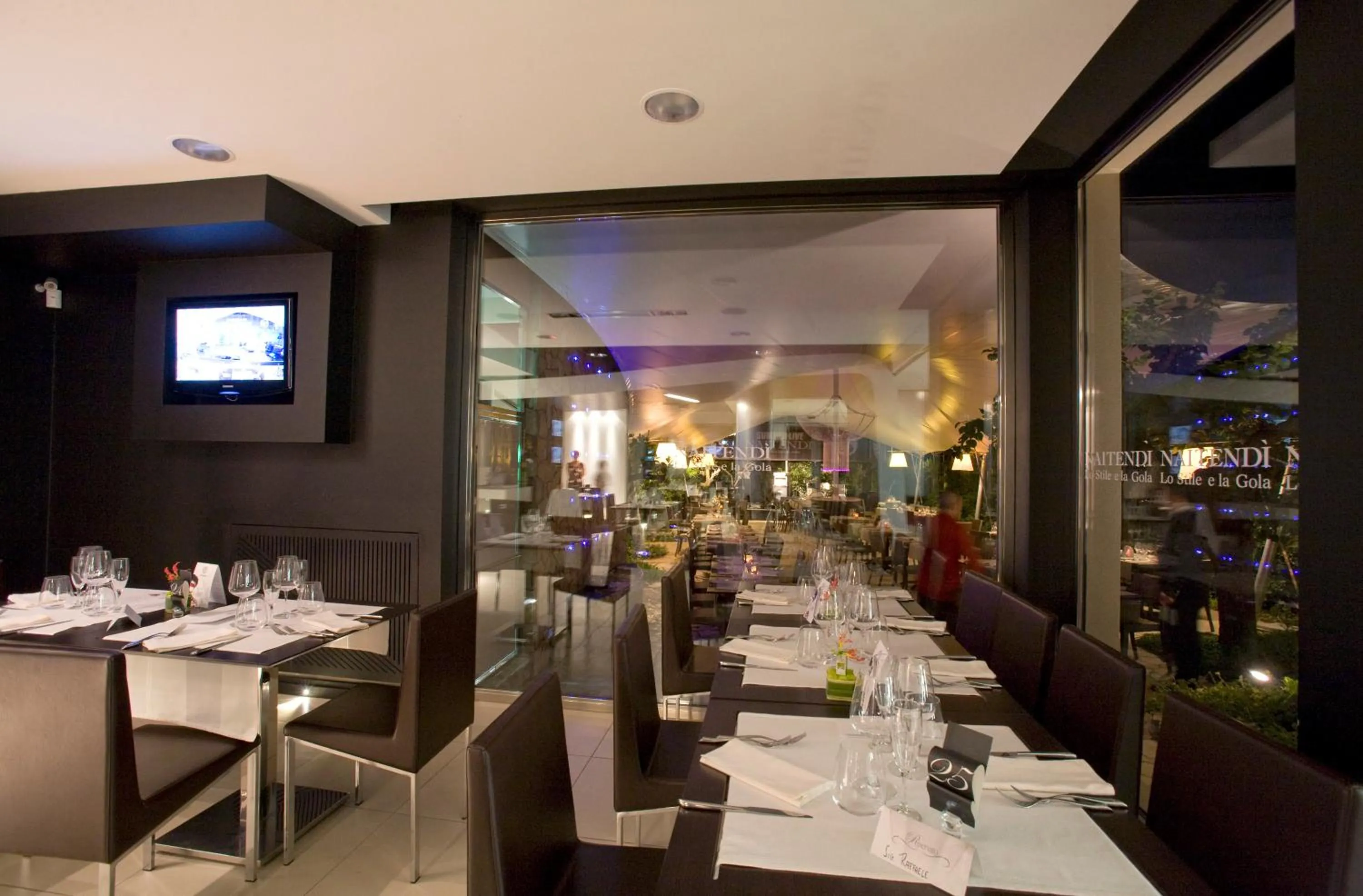 Restaurant/places to eat in Hotel Naitendì