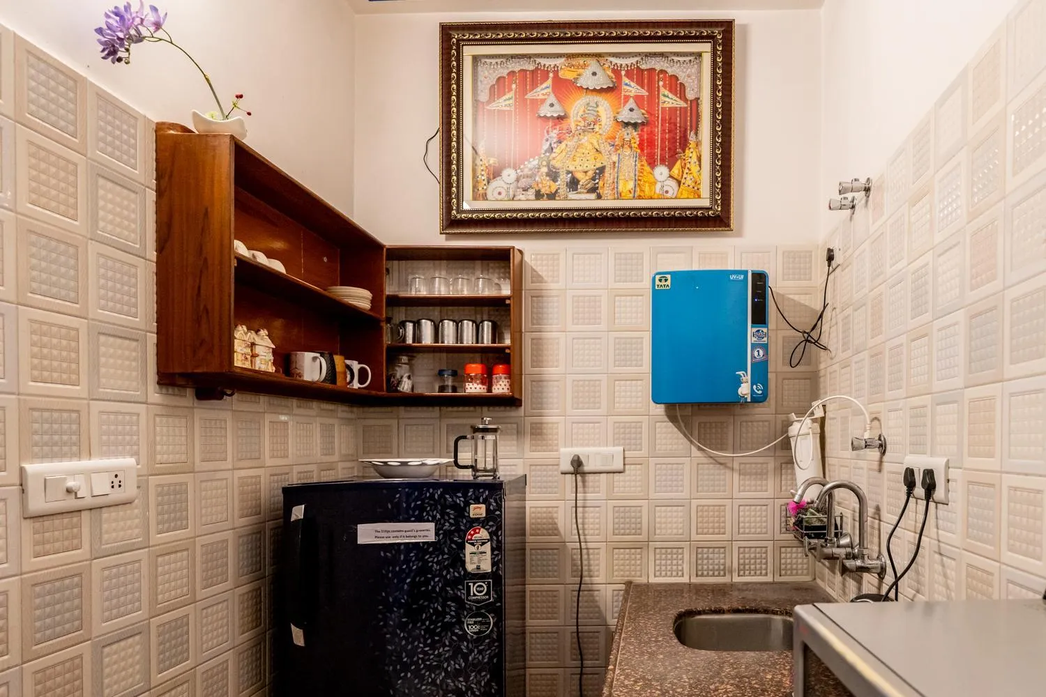 Kitchen or kitchenette in All Seasons Heritage Homestay