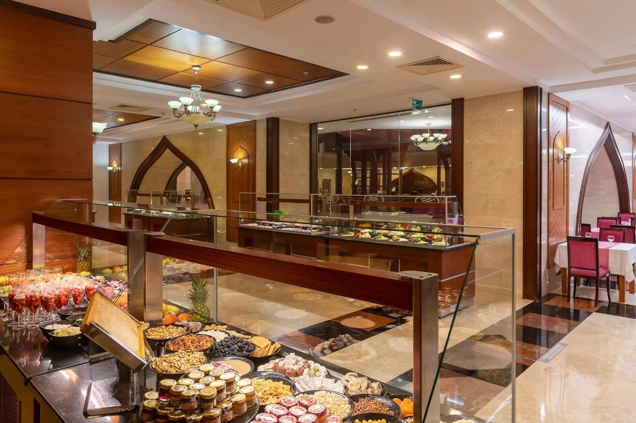 Restaurant/places to eat in Crowne Plaza Antalya by IHG