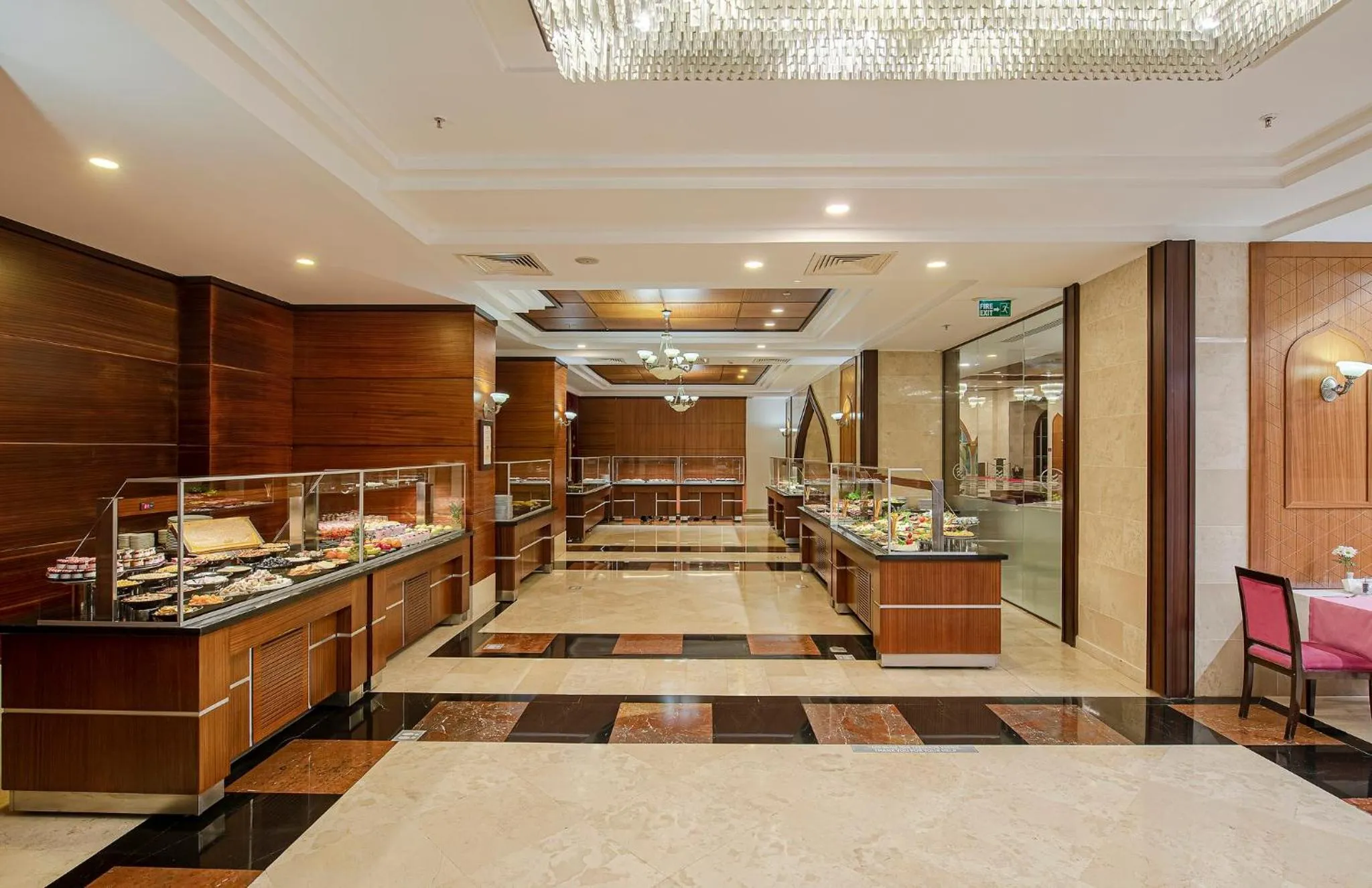 Restaurant/places to eat in Crowne Plaza Antalya by IHG