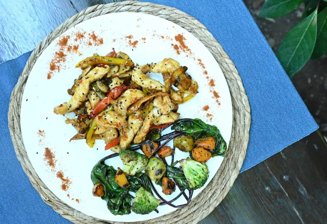 Restaurant/places to eat in Simge Pension