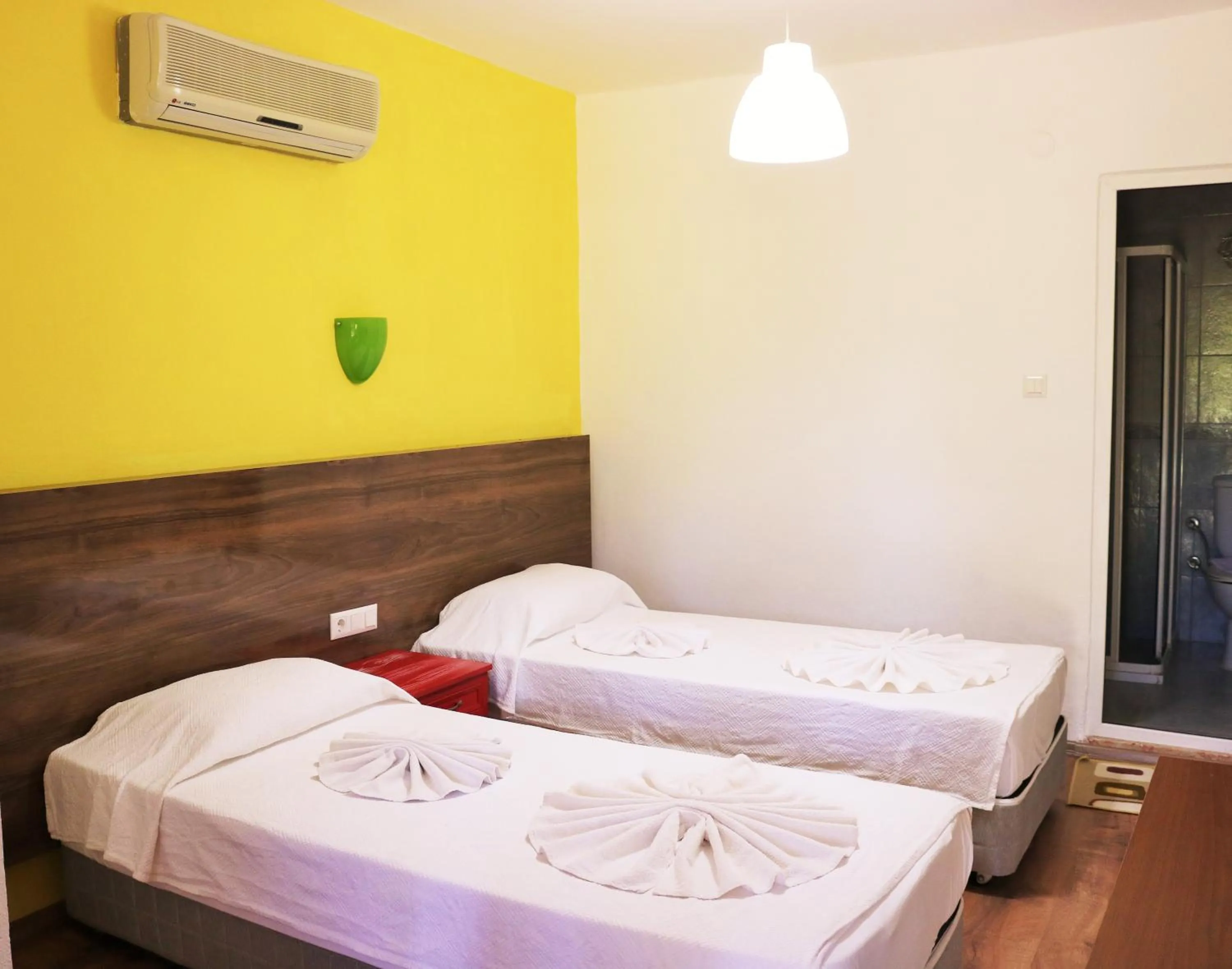 Bed in Simge Pension