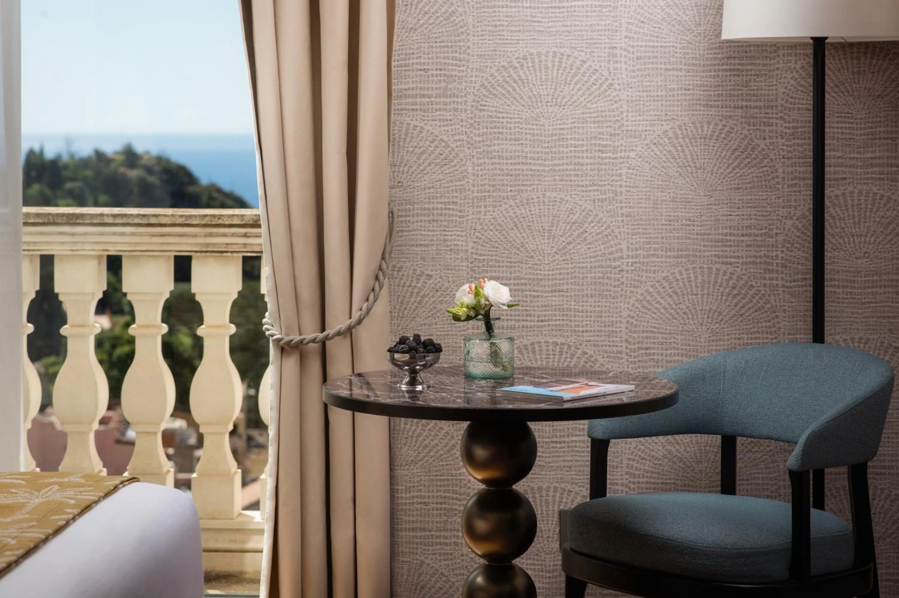 Guests in NH Collection Taormina