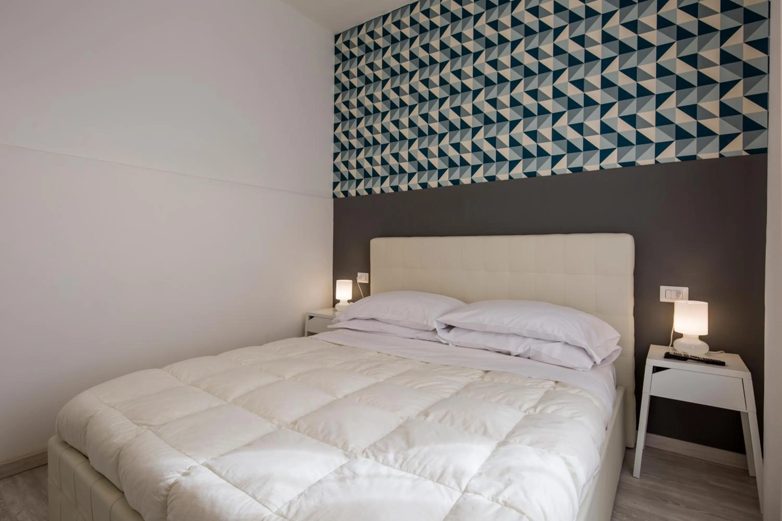 Bedroom, Bed in Flower Suites Sorrento