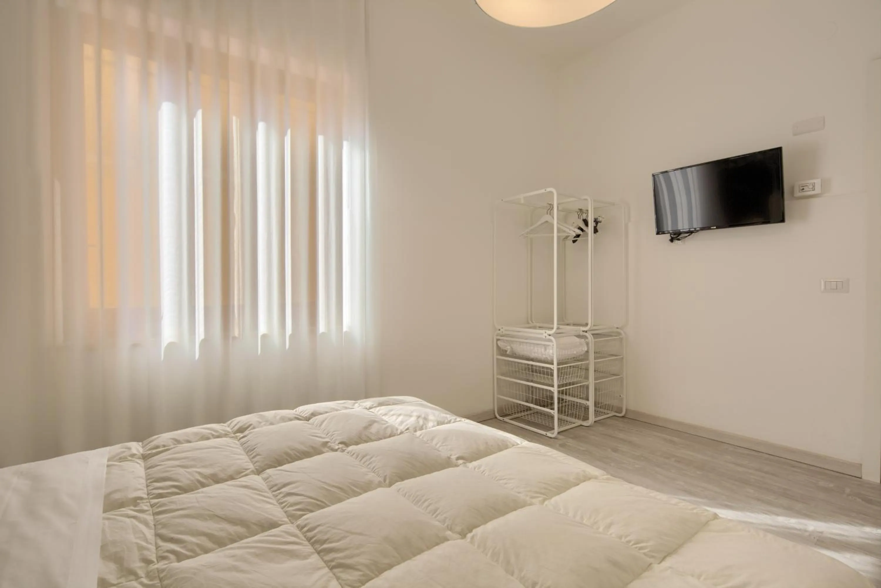 Bedroom, Bed in Flower Suites Sorrento