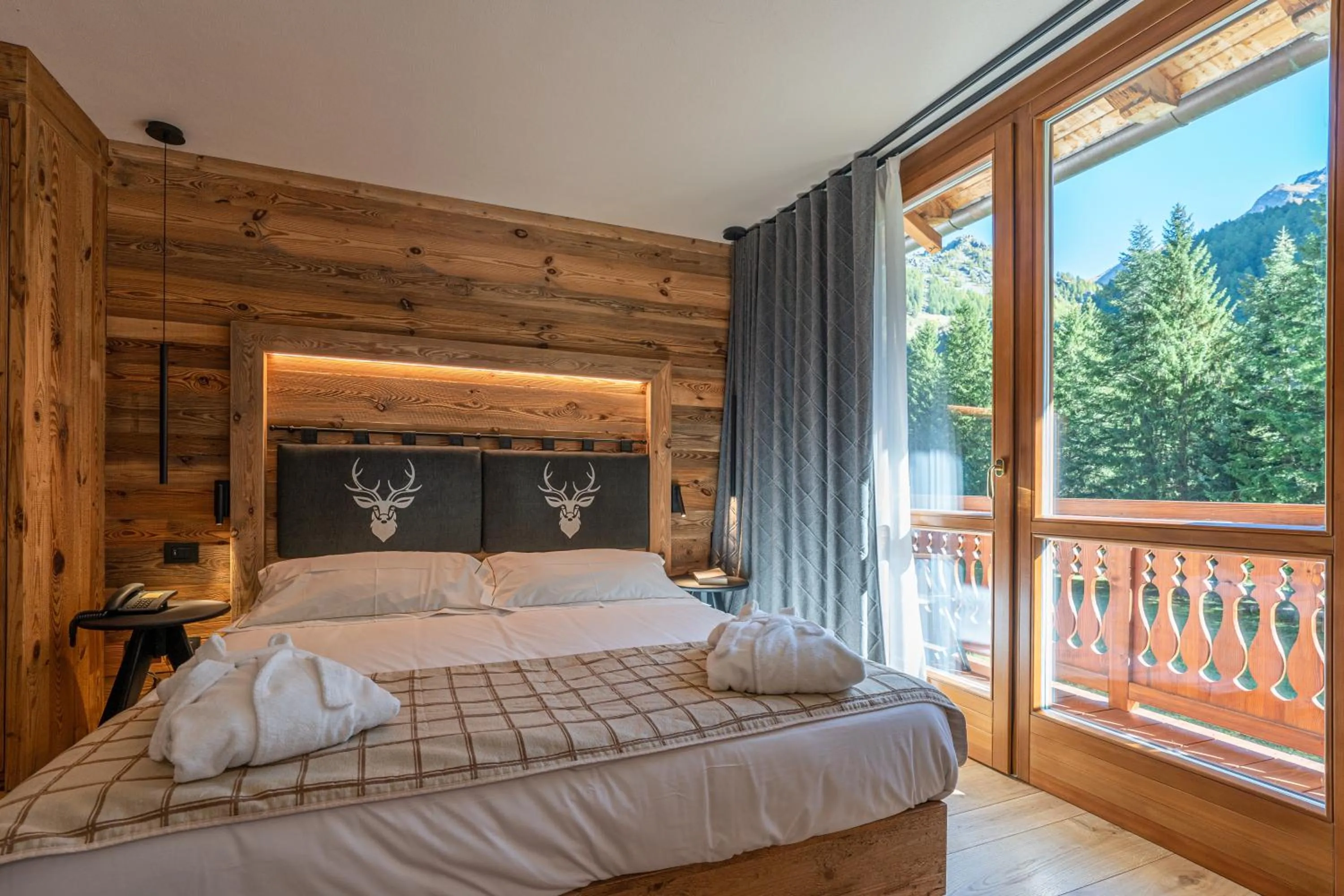 Balcony/Terrace, Bed in Lo Scoiattolo Hotel