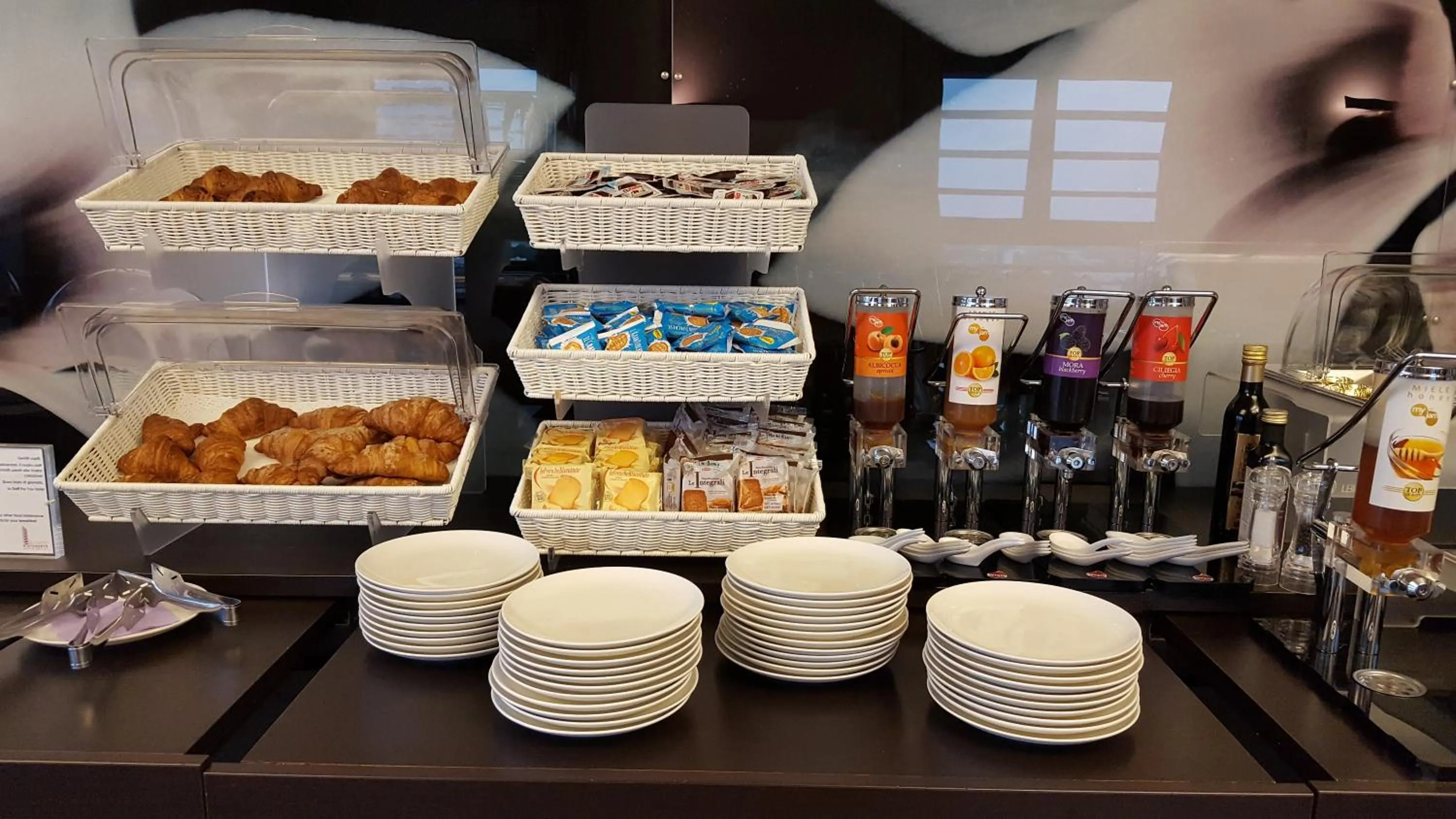 Buffet breakfast in Hotel For You