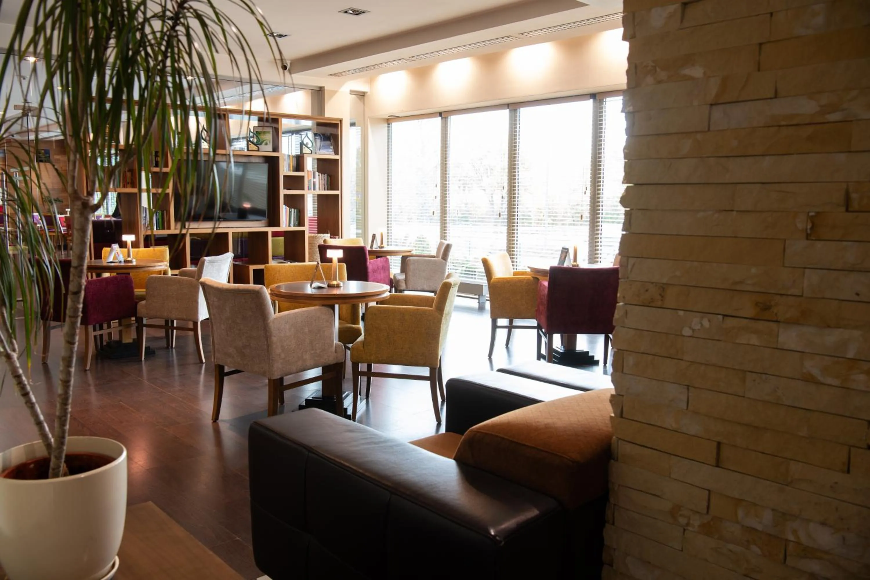 Lounge or bar in DeSilva Warszawa Piaseczno