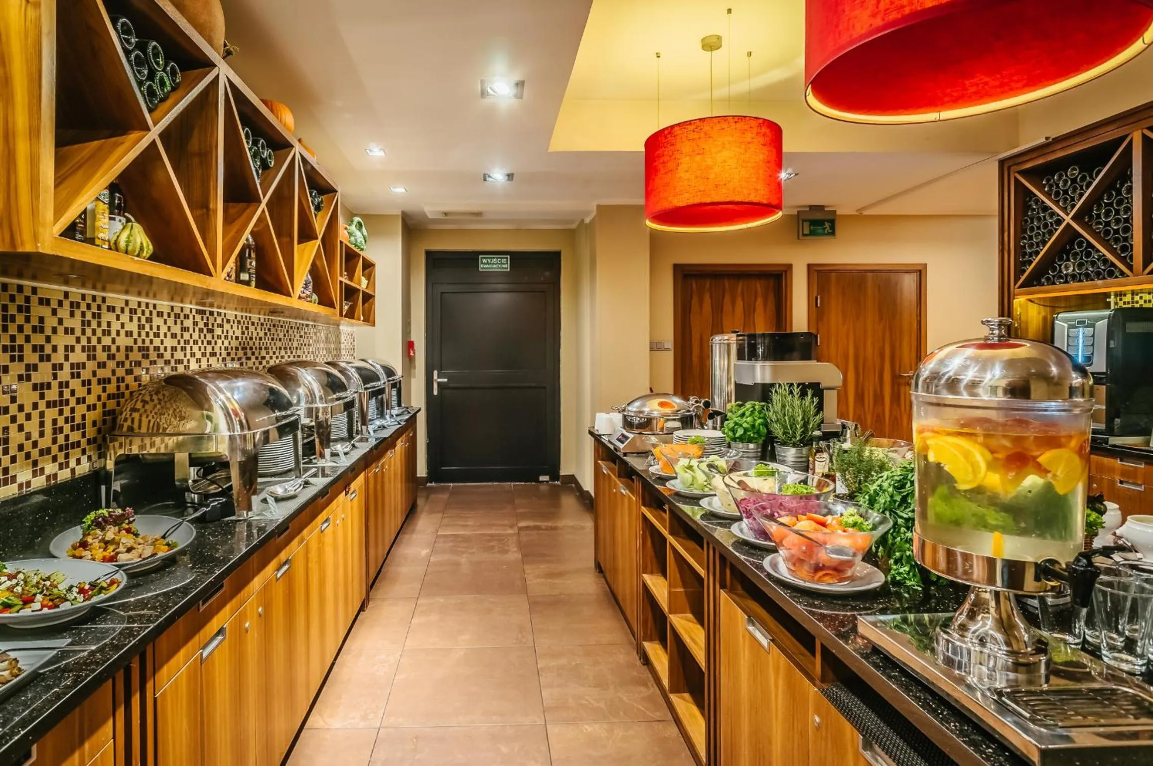 Food and drinks in DeSilva Warszawa Piaseczno