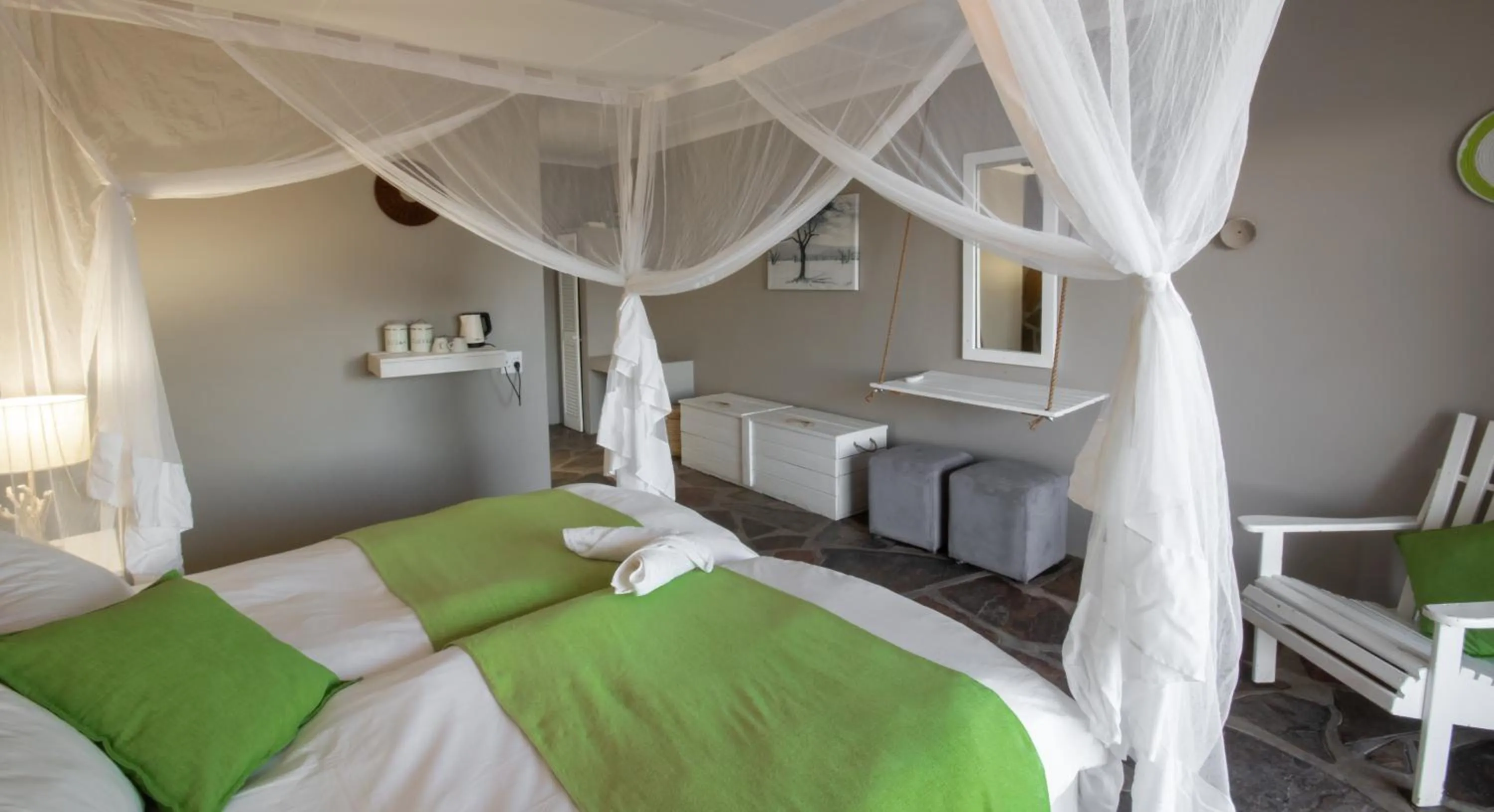 Bedroom, Bed in Elegant Desert Lodge