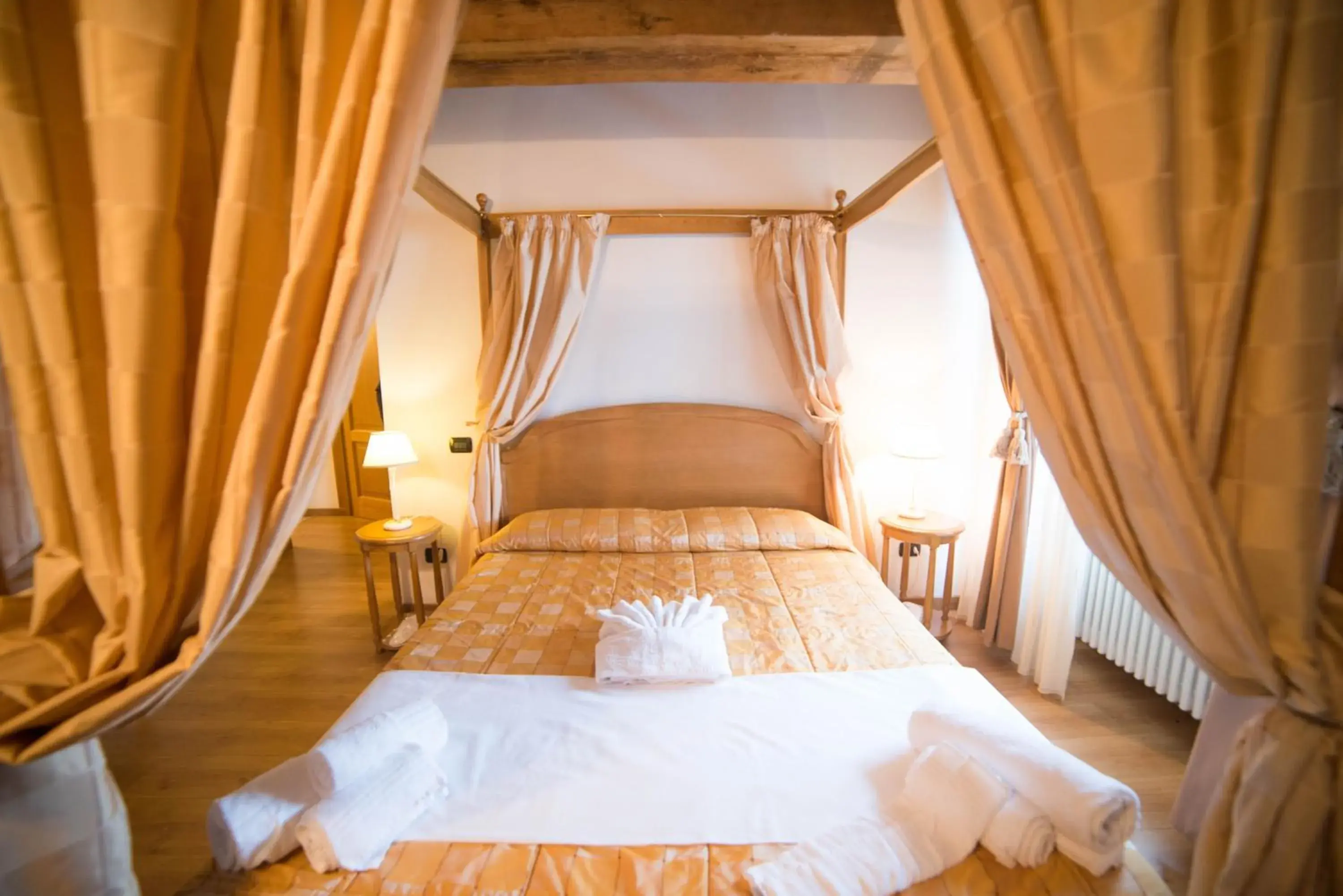 Double Room with Spa Bath in HG Abetone e Piramidi Resort Double Room with Spa Bath in HG Abetone e Piramidi Resort