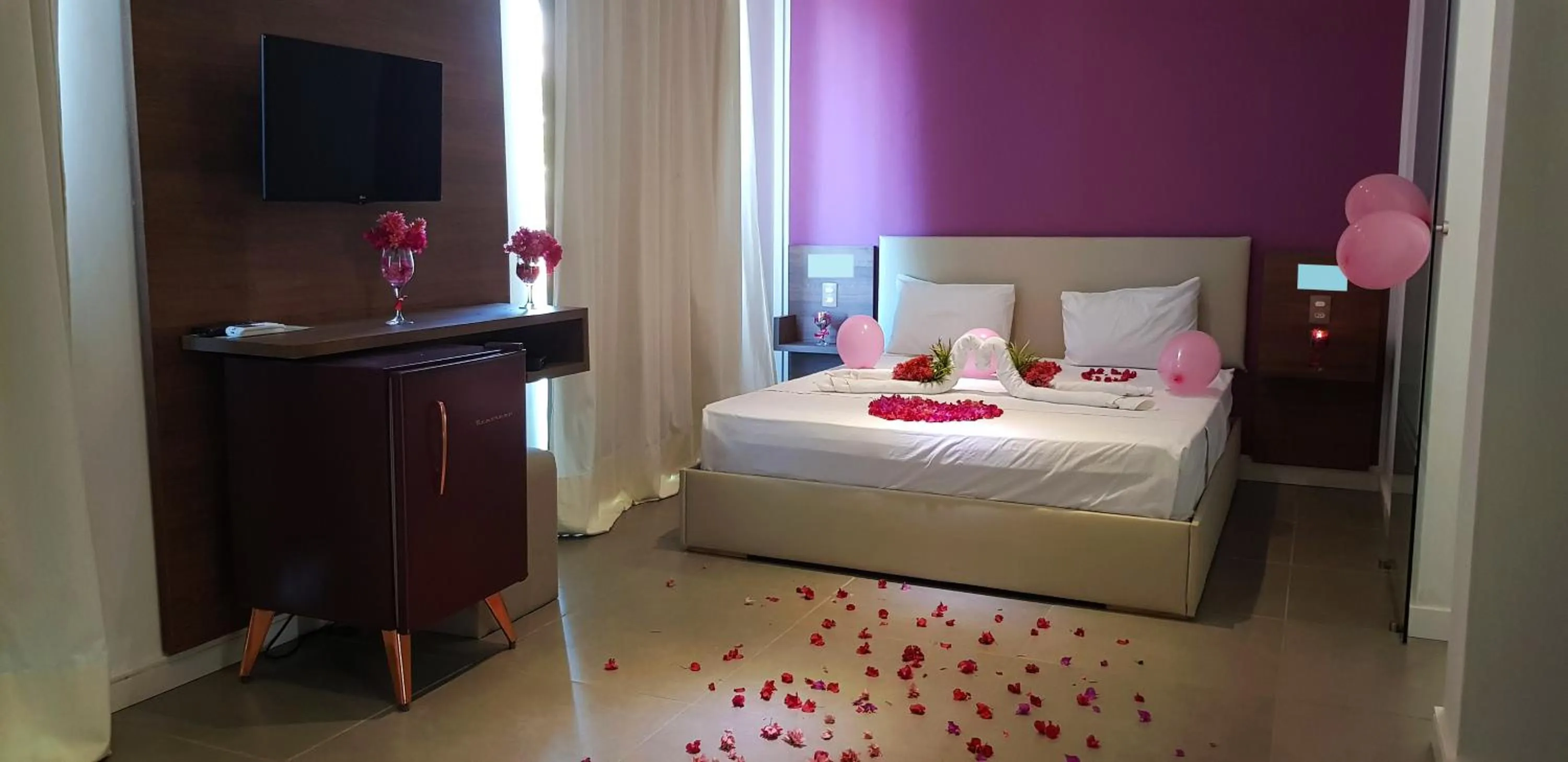 Photo of the whole room, Bed in Ravenala Hotel Boutique