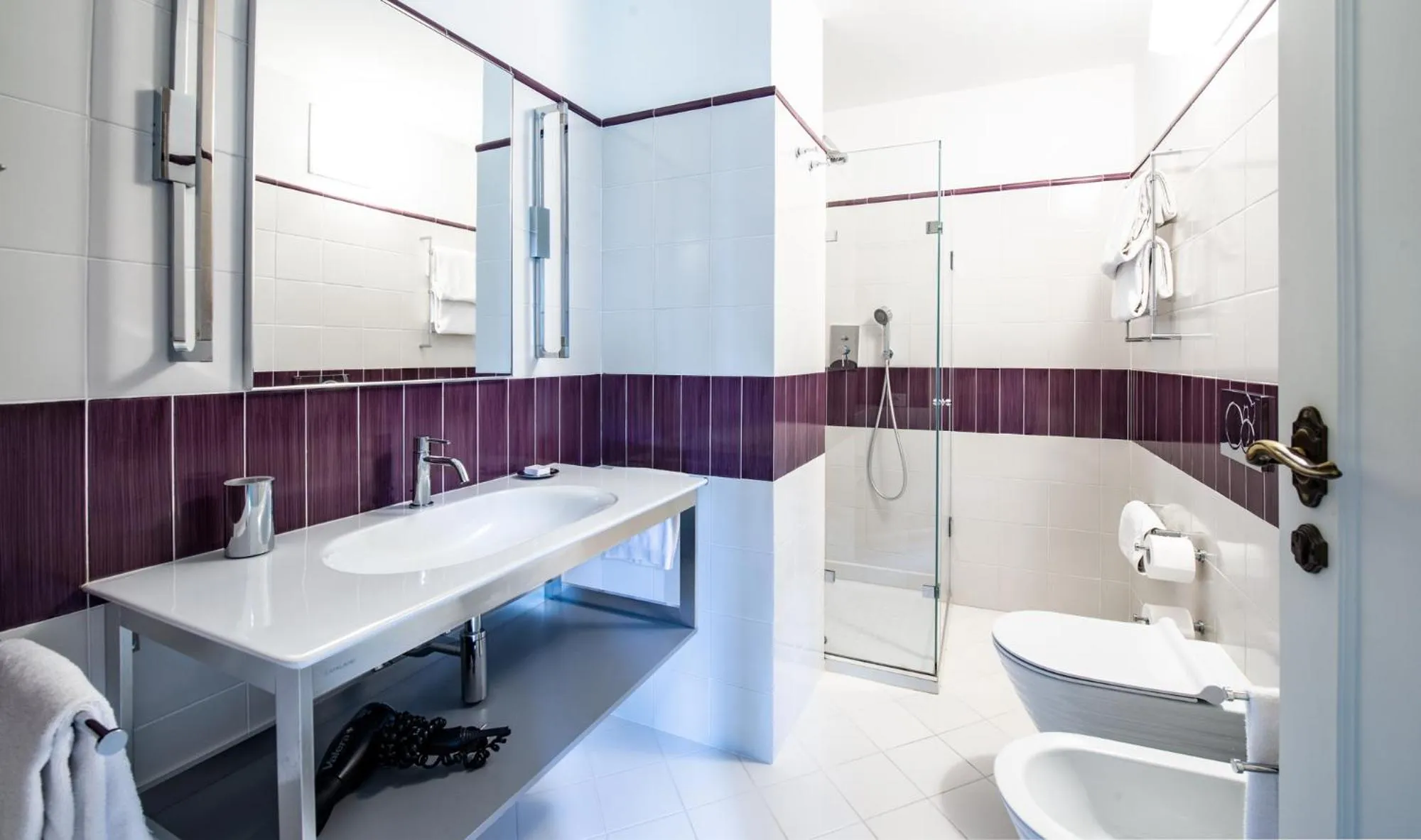 Bathroom in Hotel Franceschi