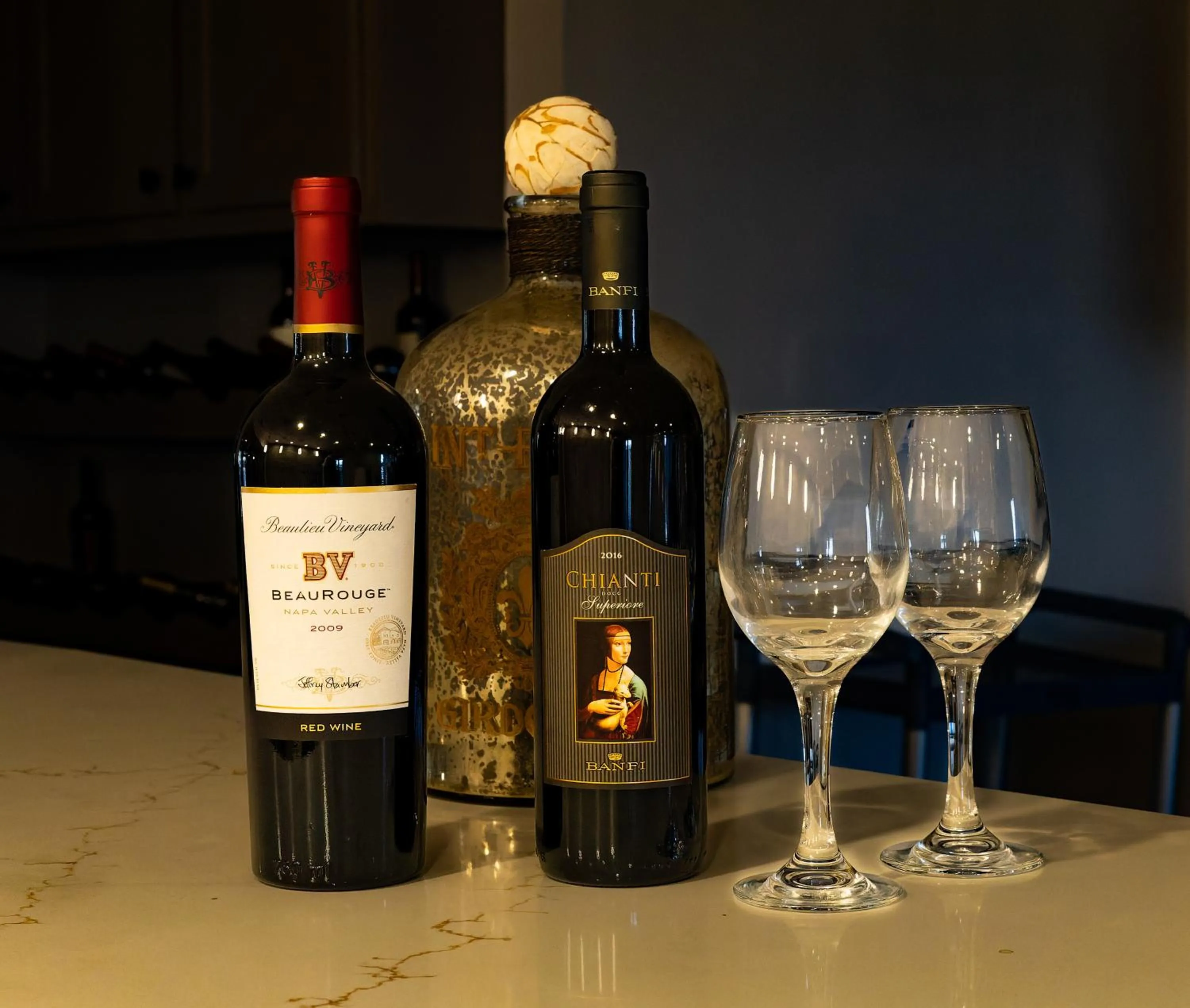 Lounge or bar in The Bridges Hotel