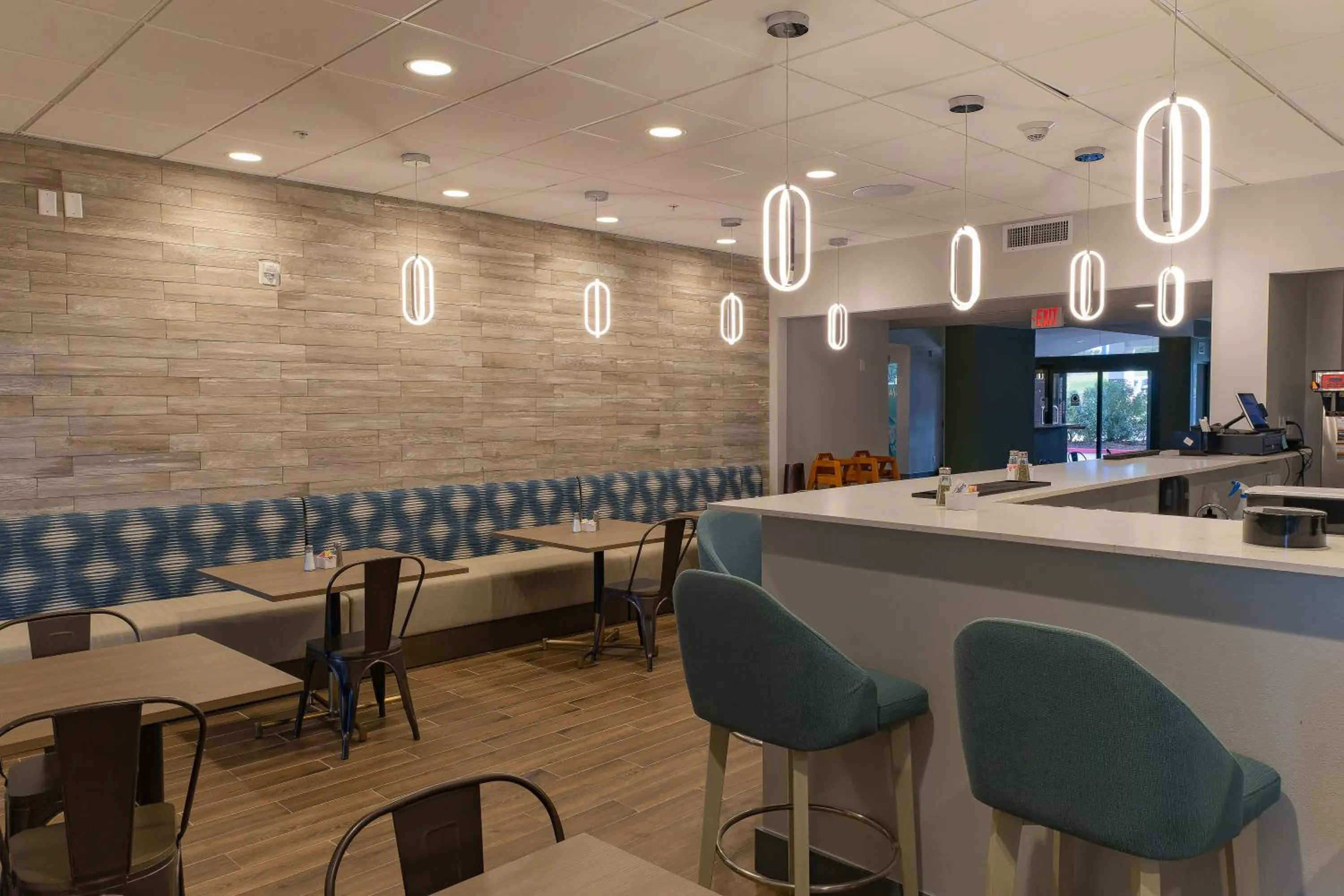 Lounge or bar in The Bridges Hotel