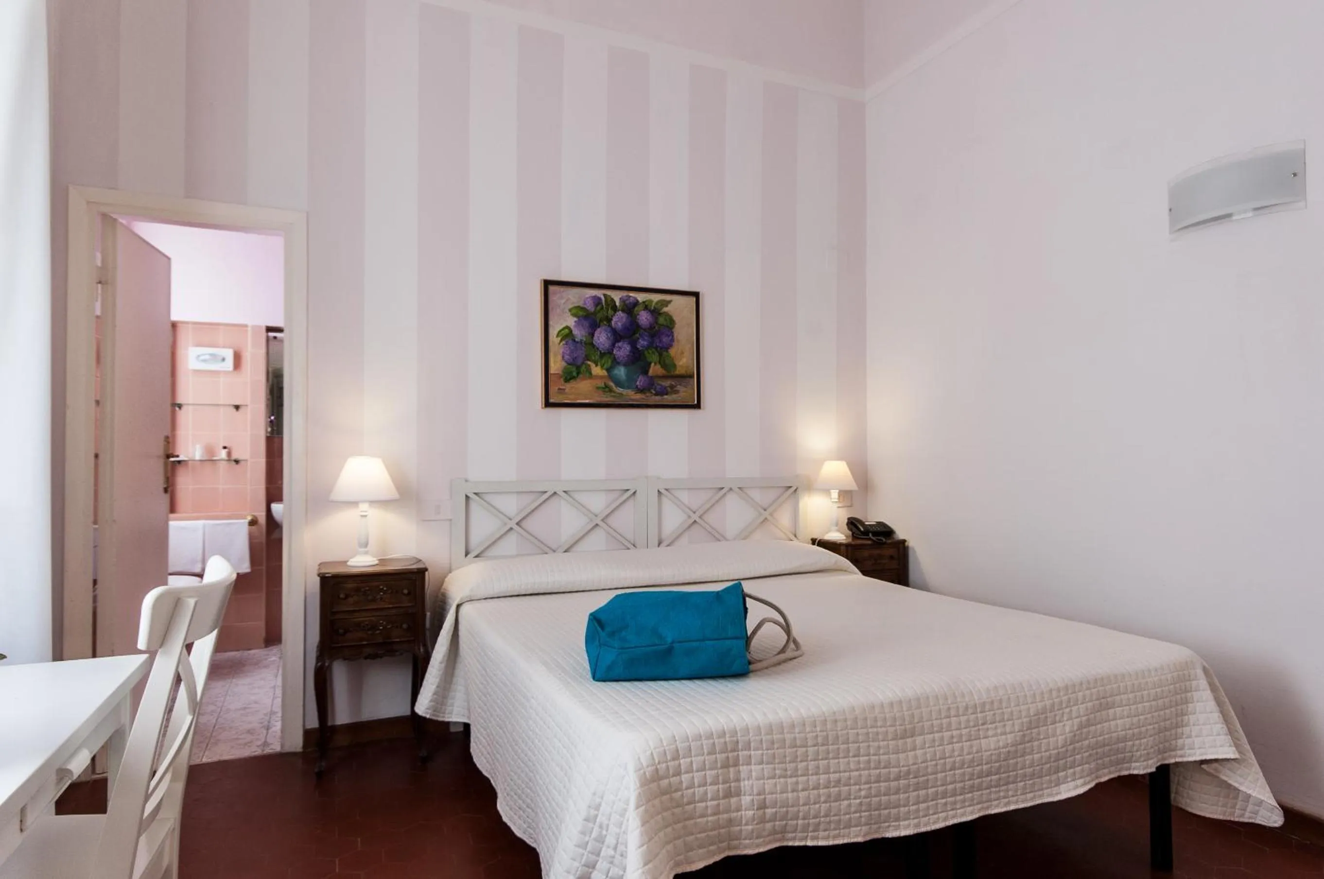 Bed in Hotel Club i Pini - Residenza d'Epoca in Versilia