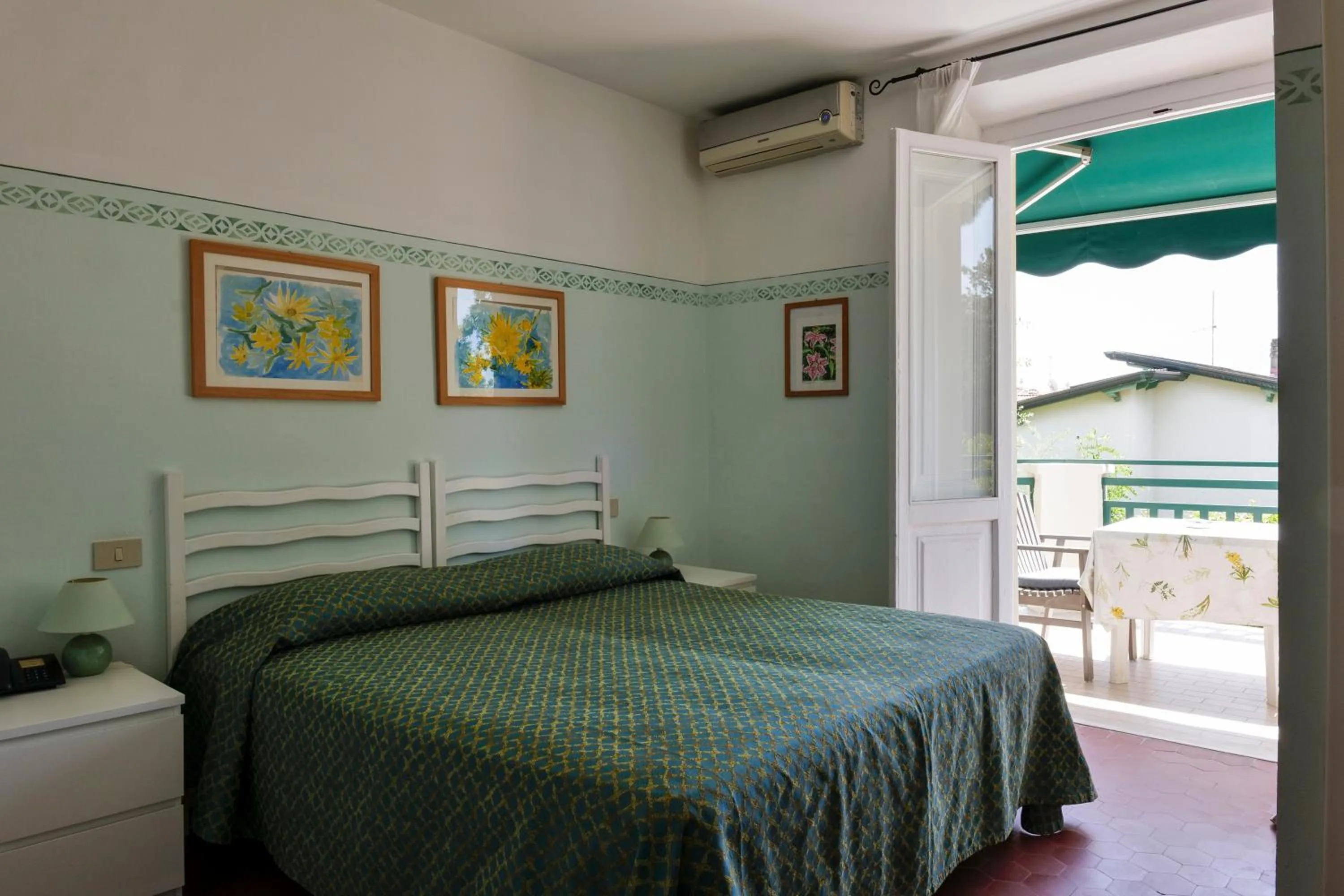 Bed in Hotel Club i Pini - Residenza d'Epoca in Versilia