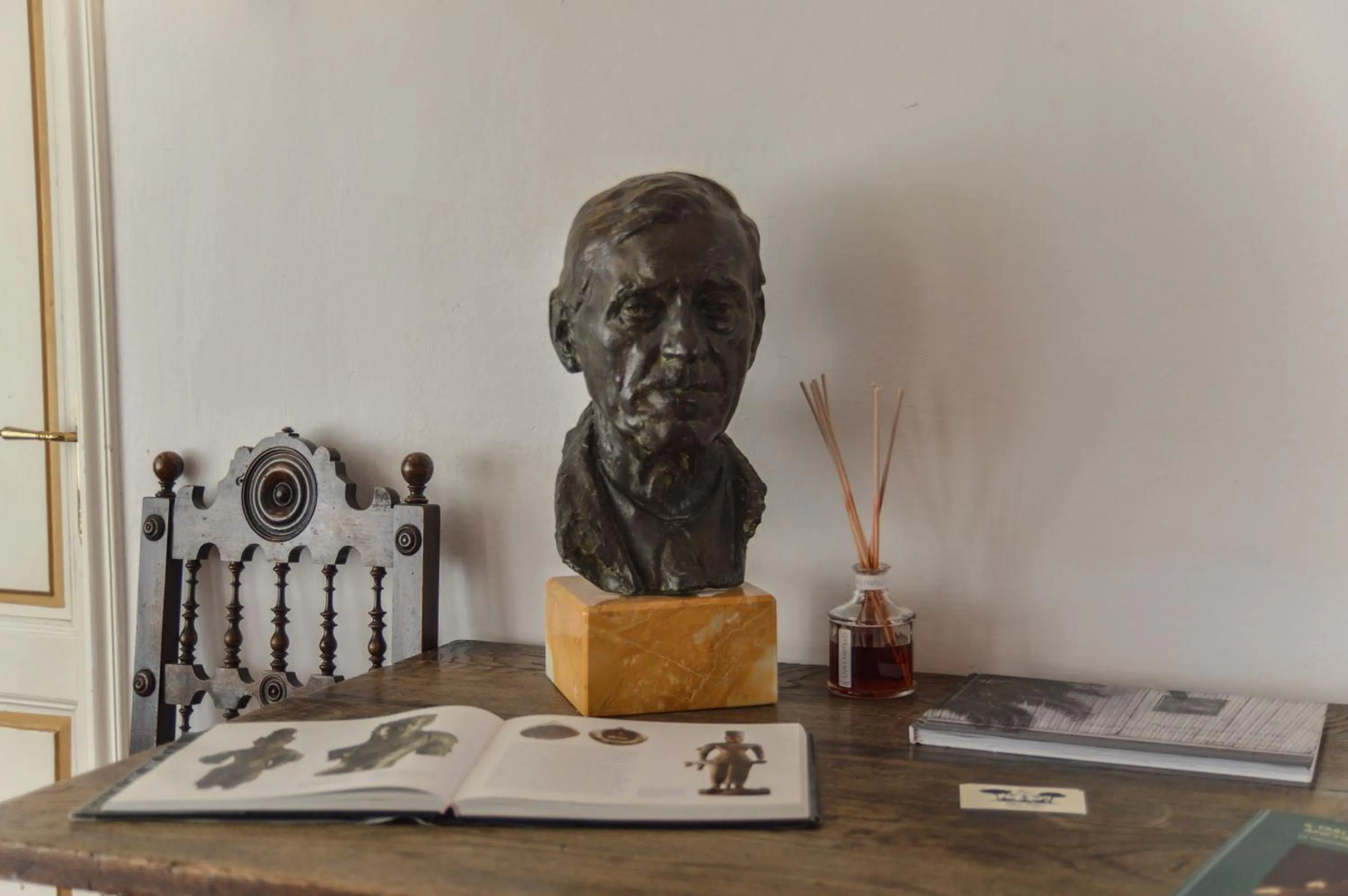 Decorative detail in Hotel Club i Pini - Residenza d'Epoca in Versilia