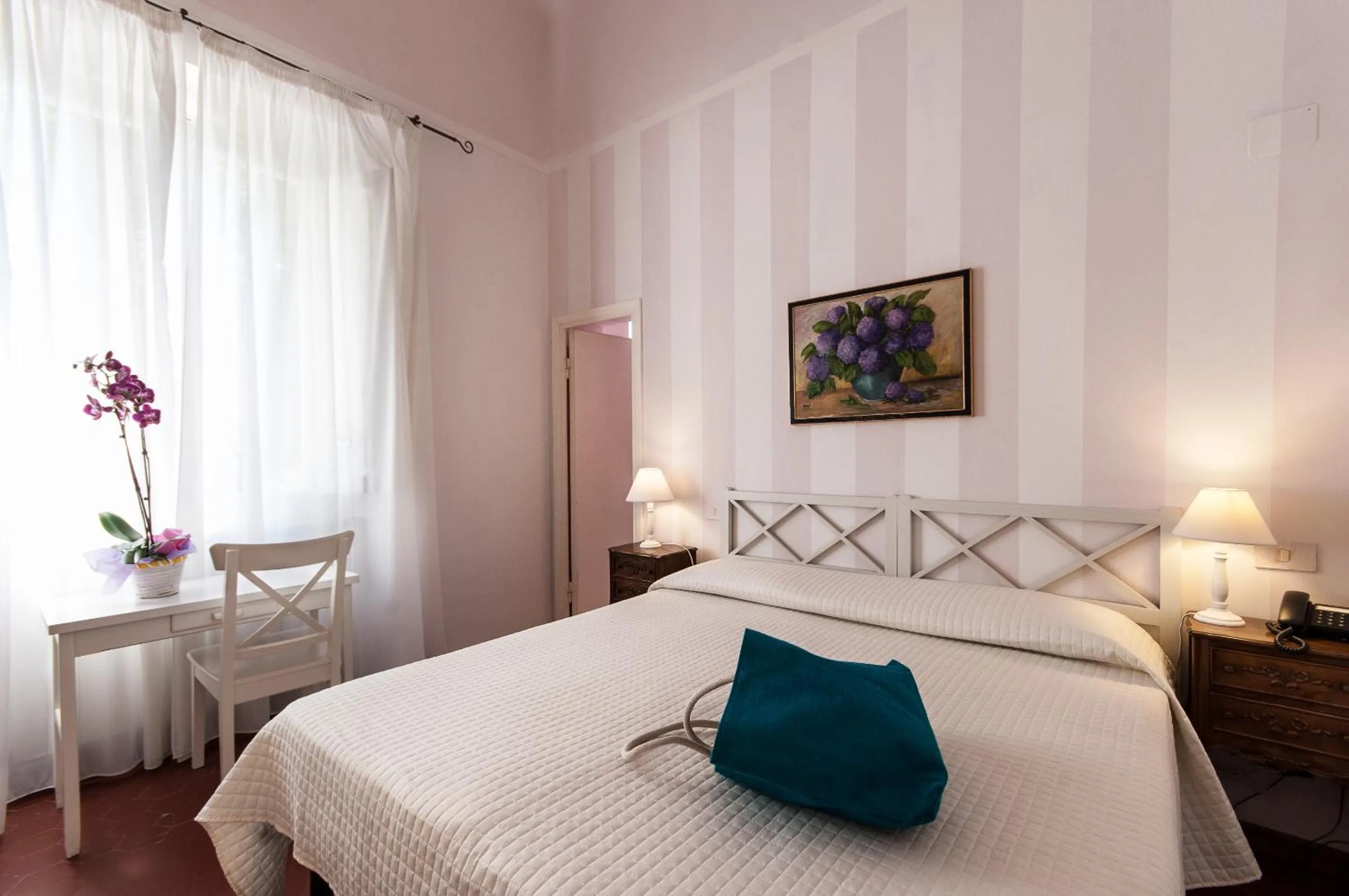 Bed in Hotel Club i Pini - Residenza d'Epoca in Versilia