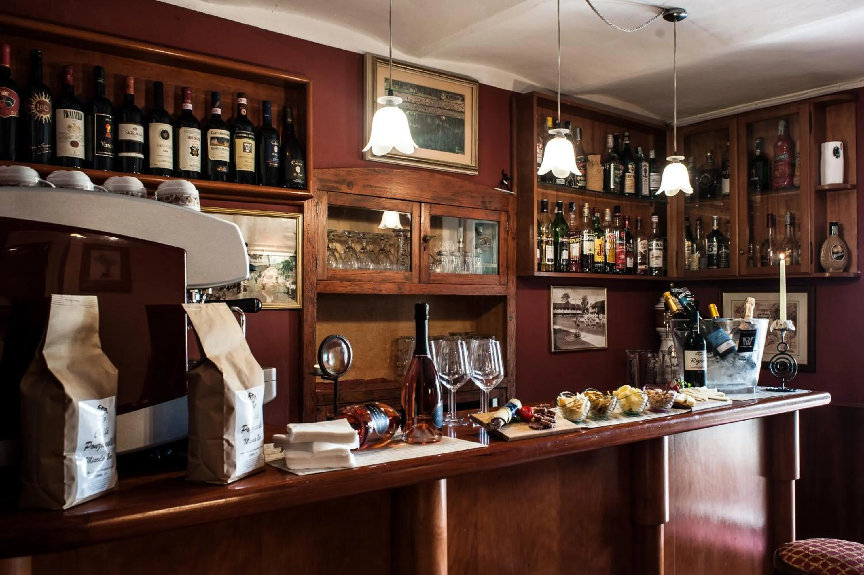 Lounge or bar in Hotel Club i Pini - Residenza d'Epoca in Versilia