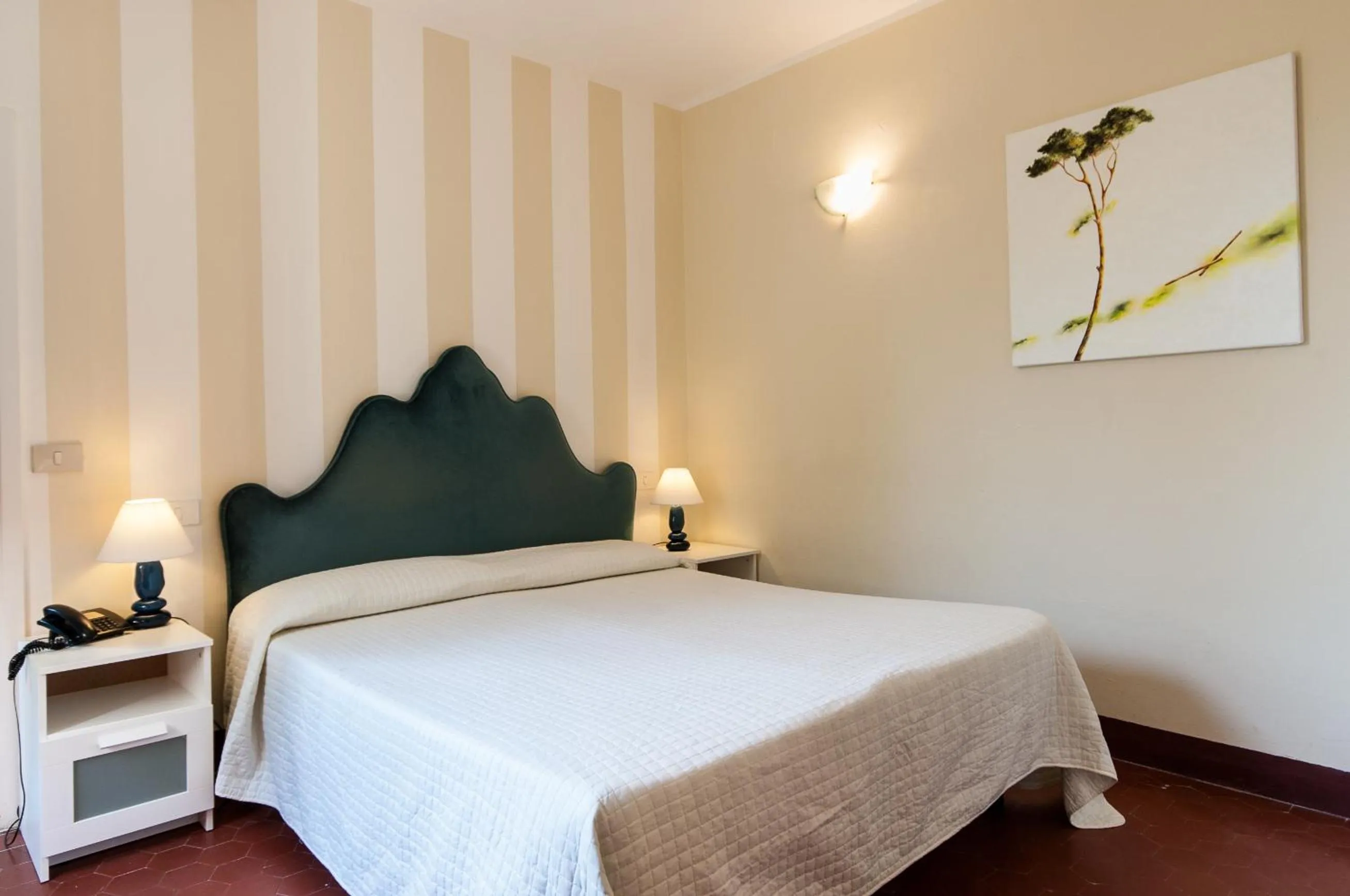 Bed in Hotel Club i Pini - Residenza d'Epoca in Versilia