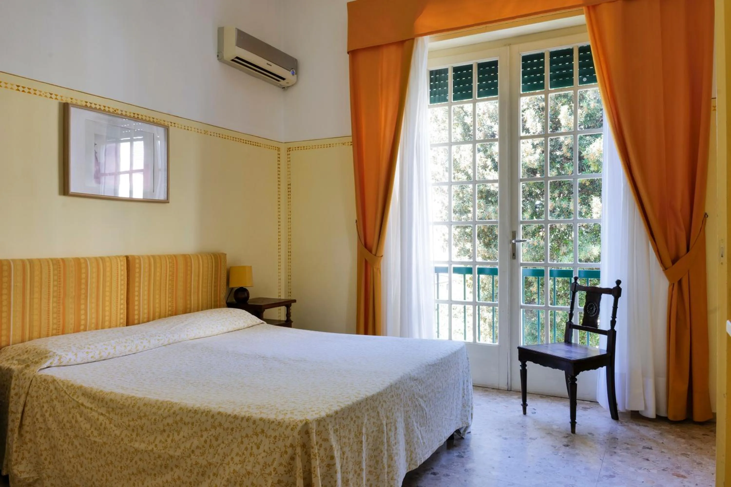 Bed in Hotel Club i Pini - Residenza d'Epoca in Versilia