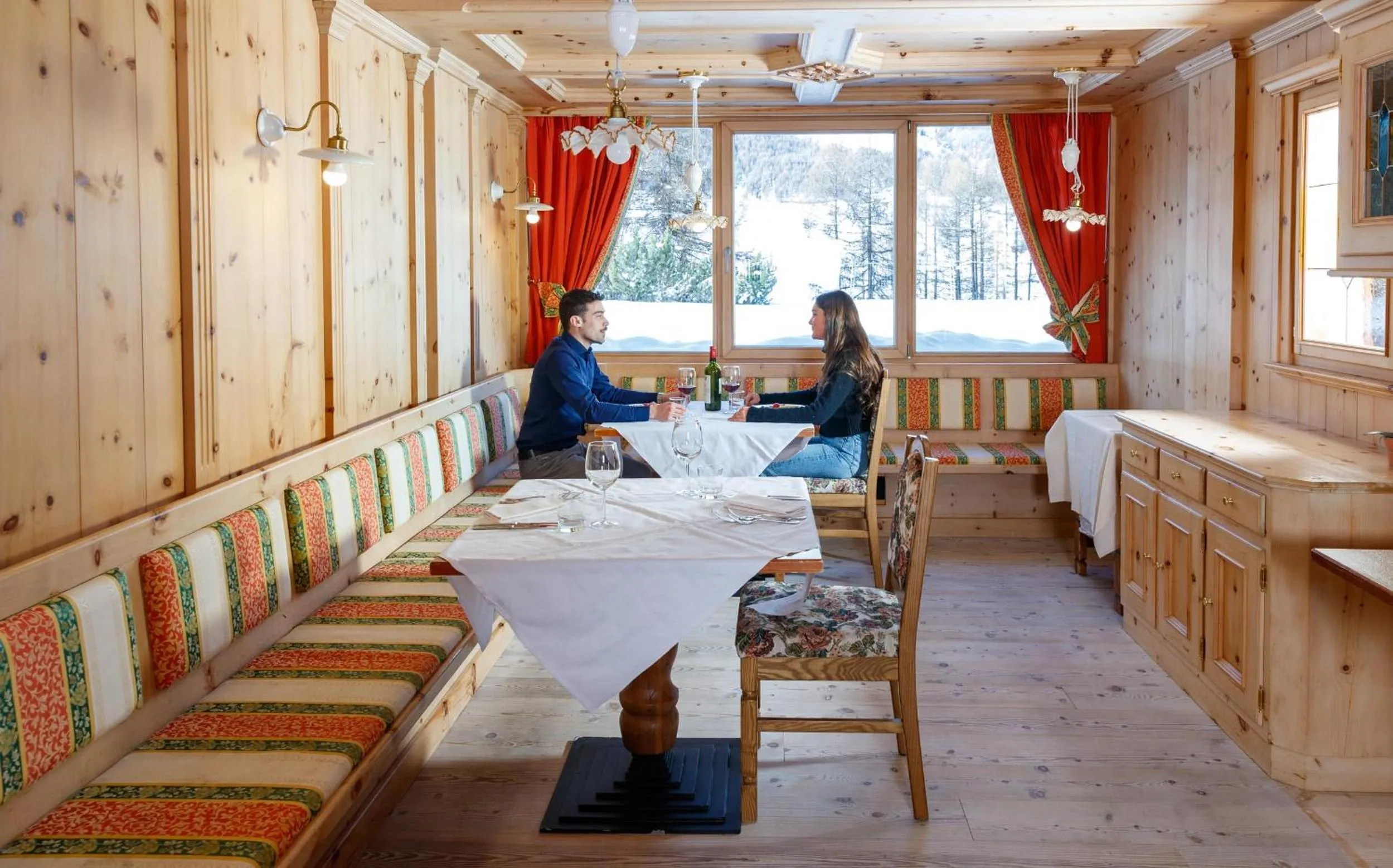 Restaurant/places to eat in Hotel Intermonti