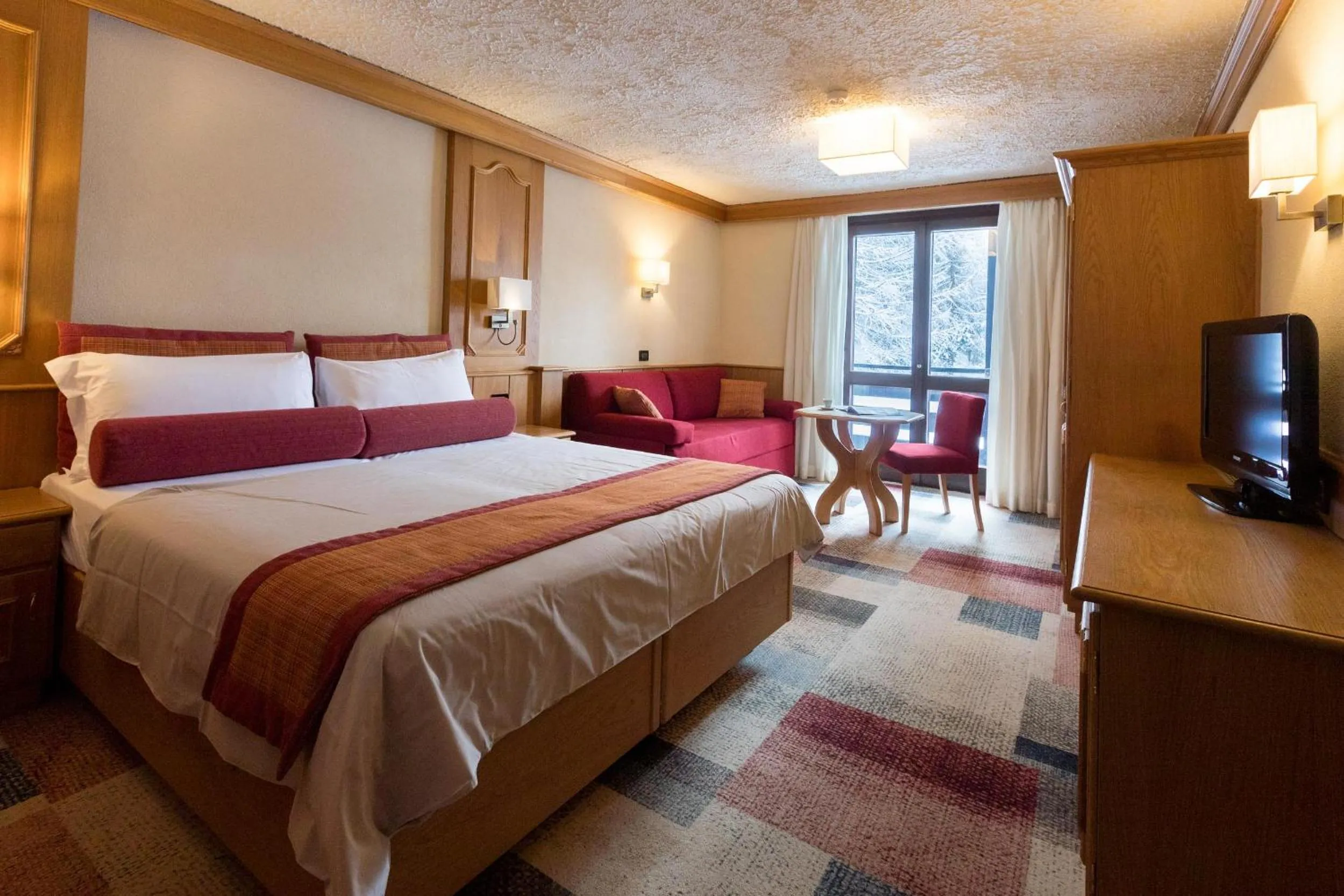 Bedroom, Bed in Hotel Intermonti