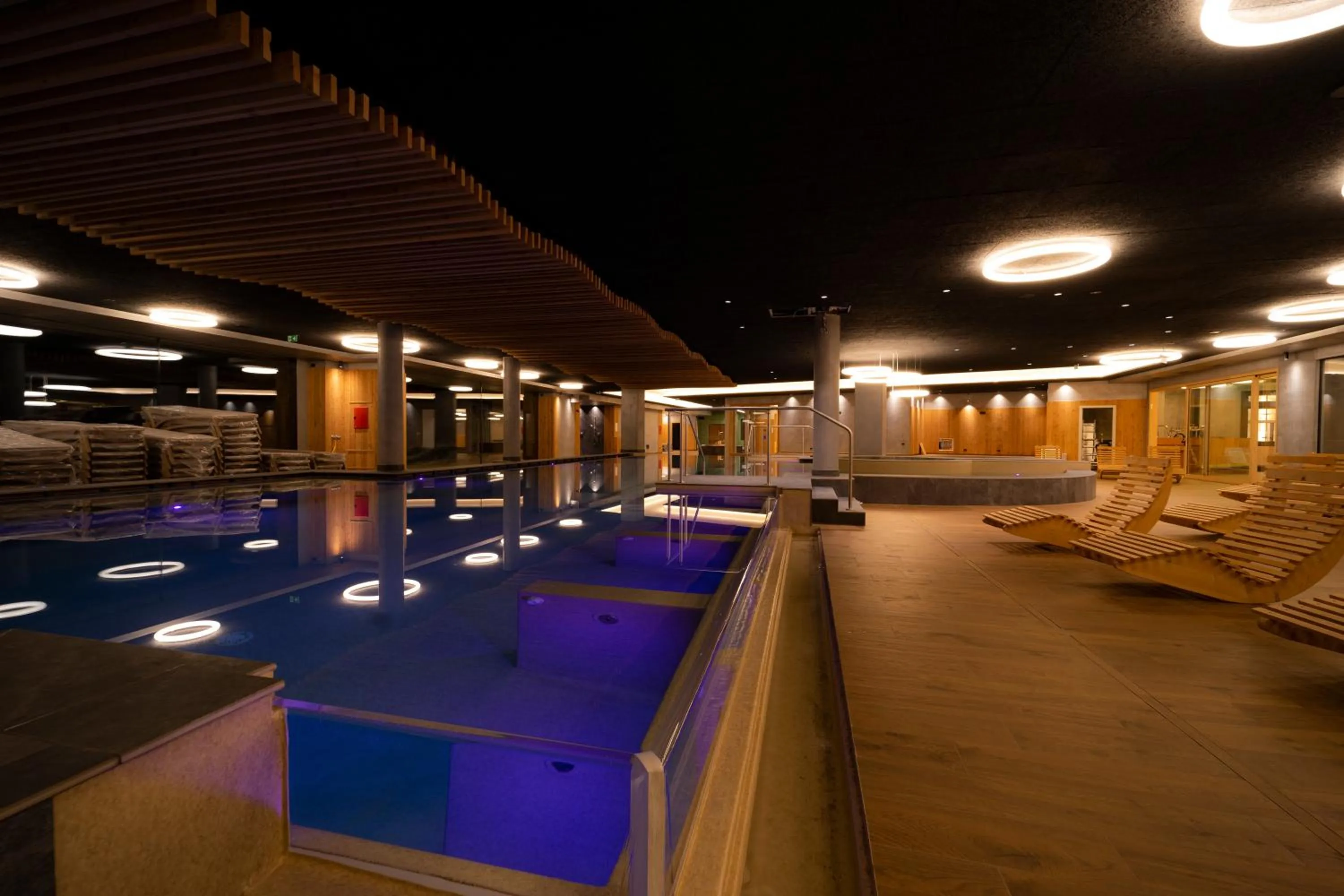 Swimming pool in Alpen Resort Bivio