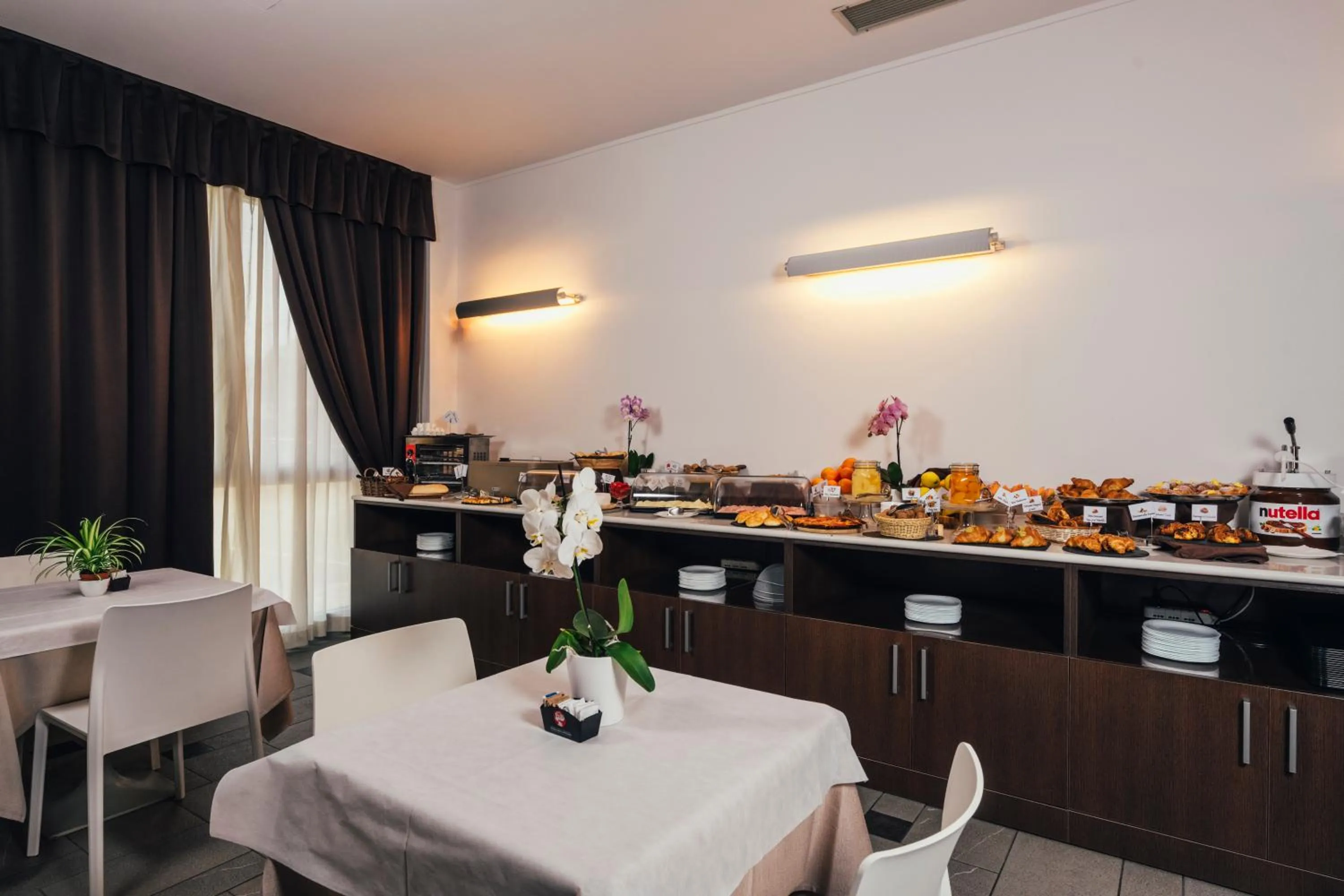 Lounge or bar in Euro Hotel