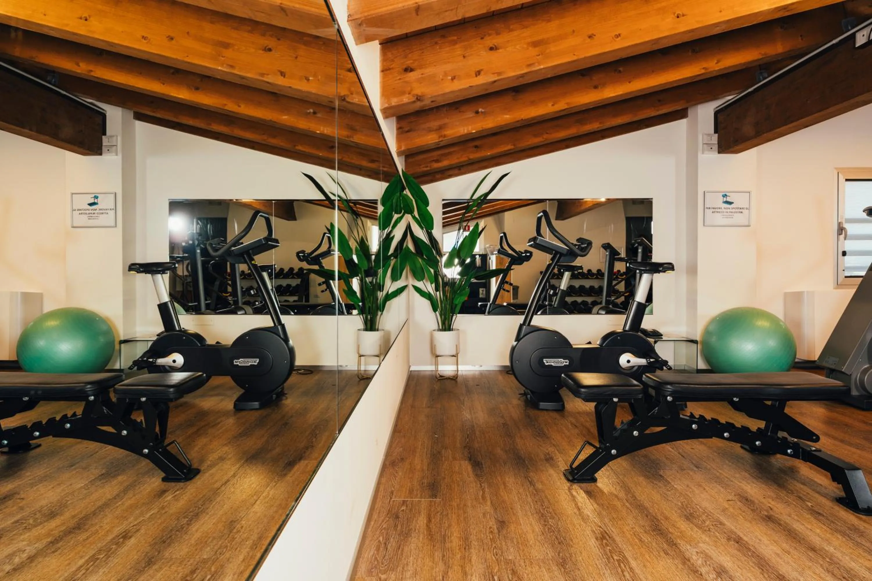 Fitness centre/facilities in Euro Hotel