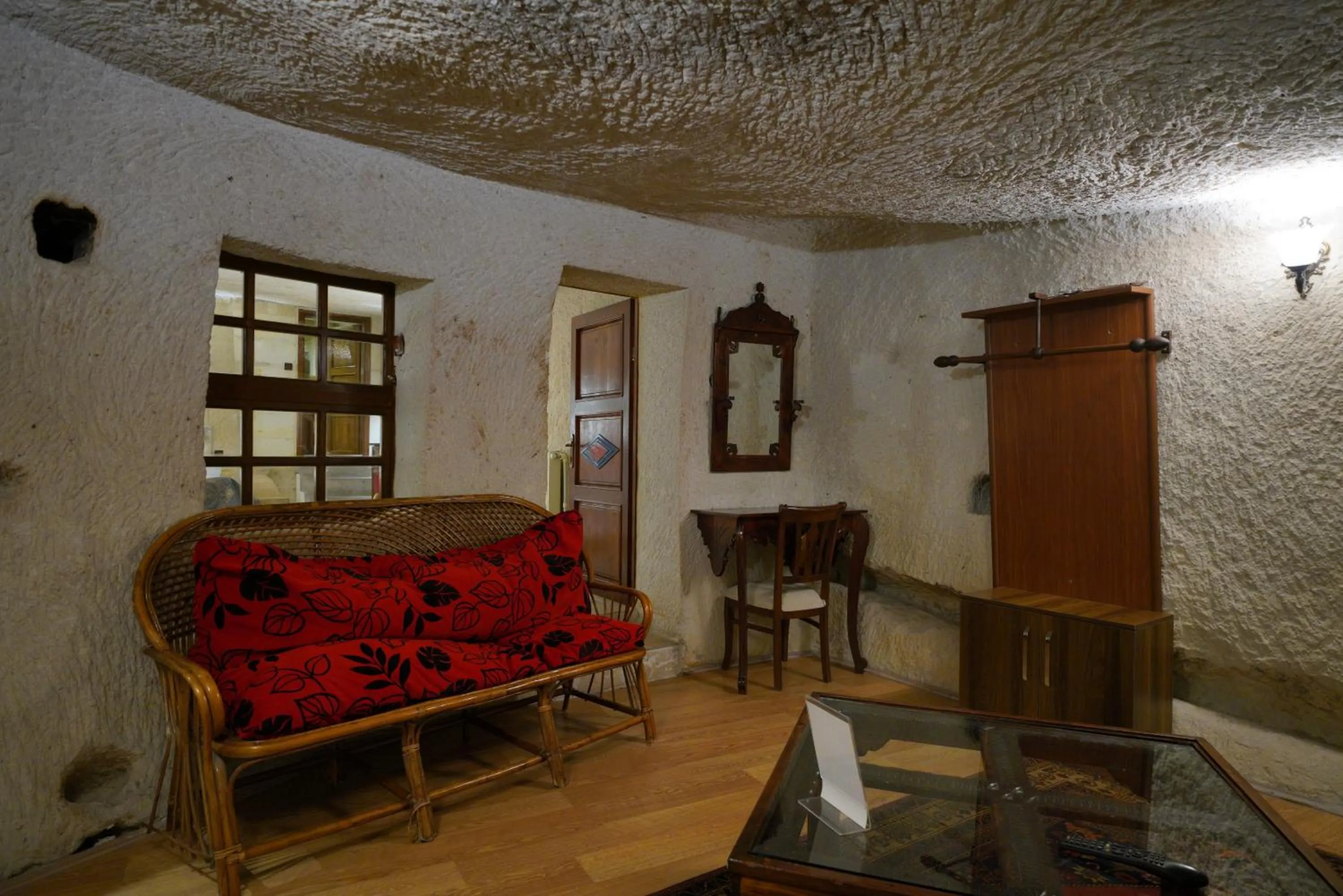 Living room in Asteria Cave Hotel