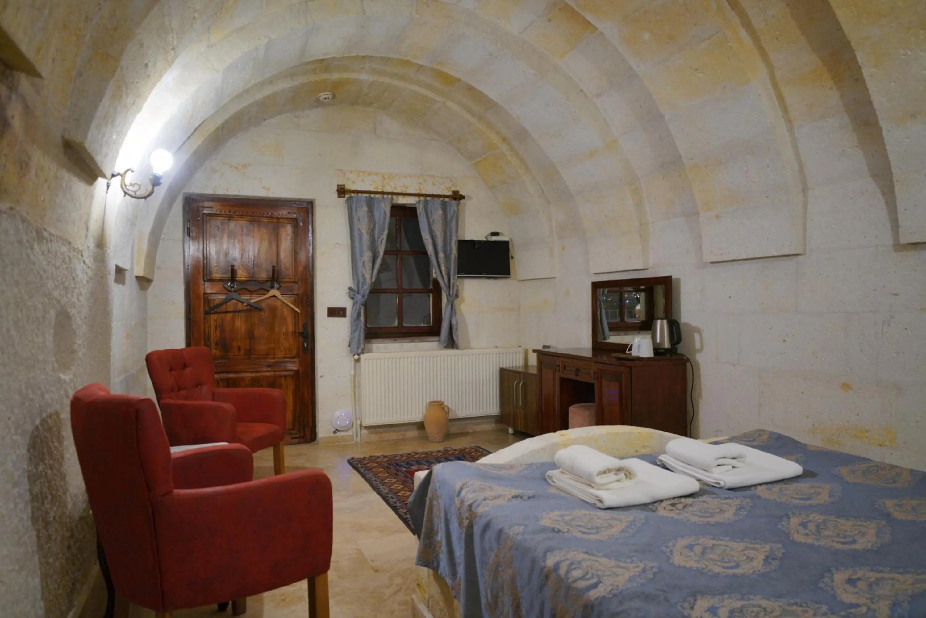 Photo of the whole room in Asteria Cave Hotel