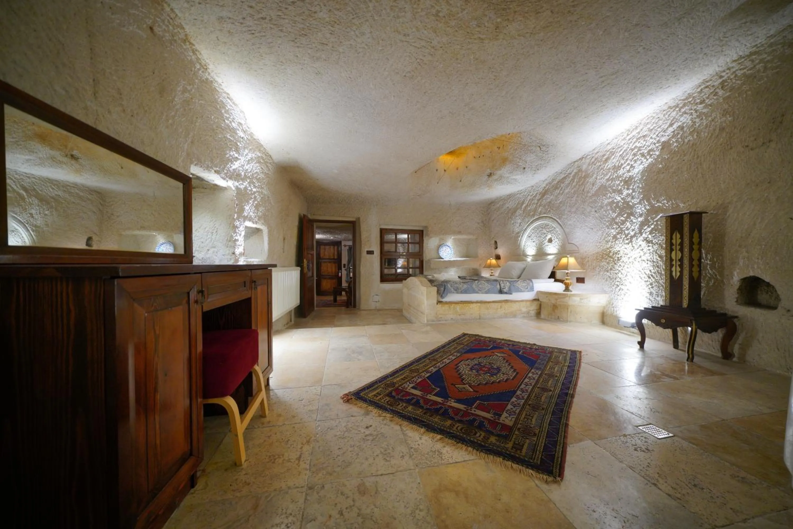 Hot Tub in Asteria Cave Hotel