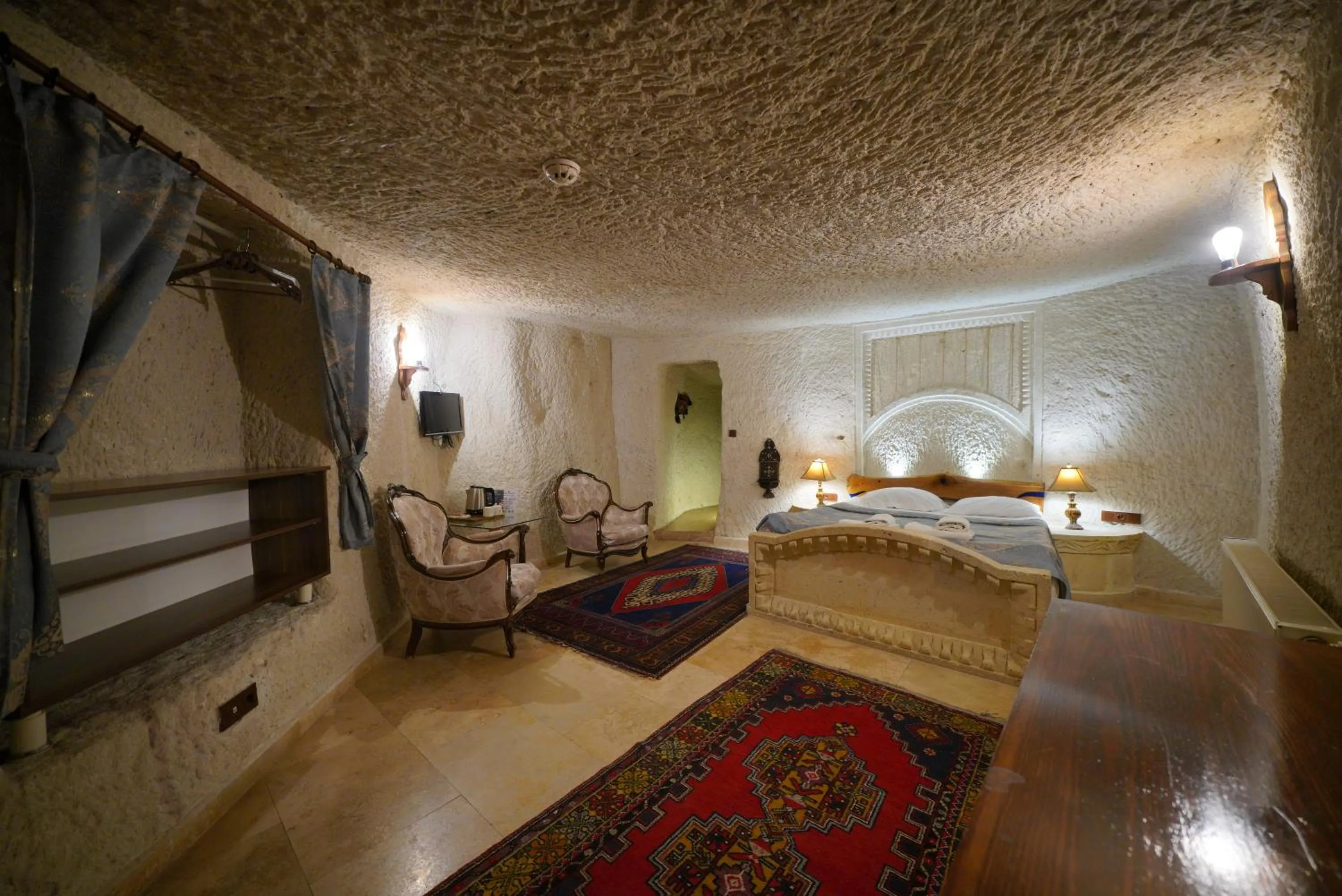 Photo of the whole room in Asteria Cave Hotel