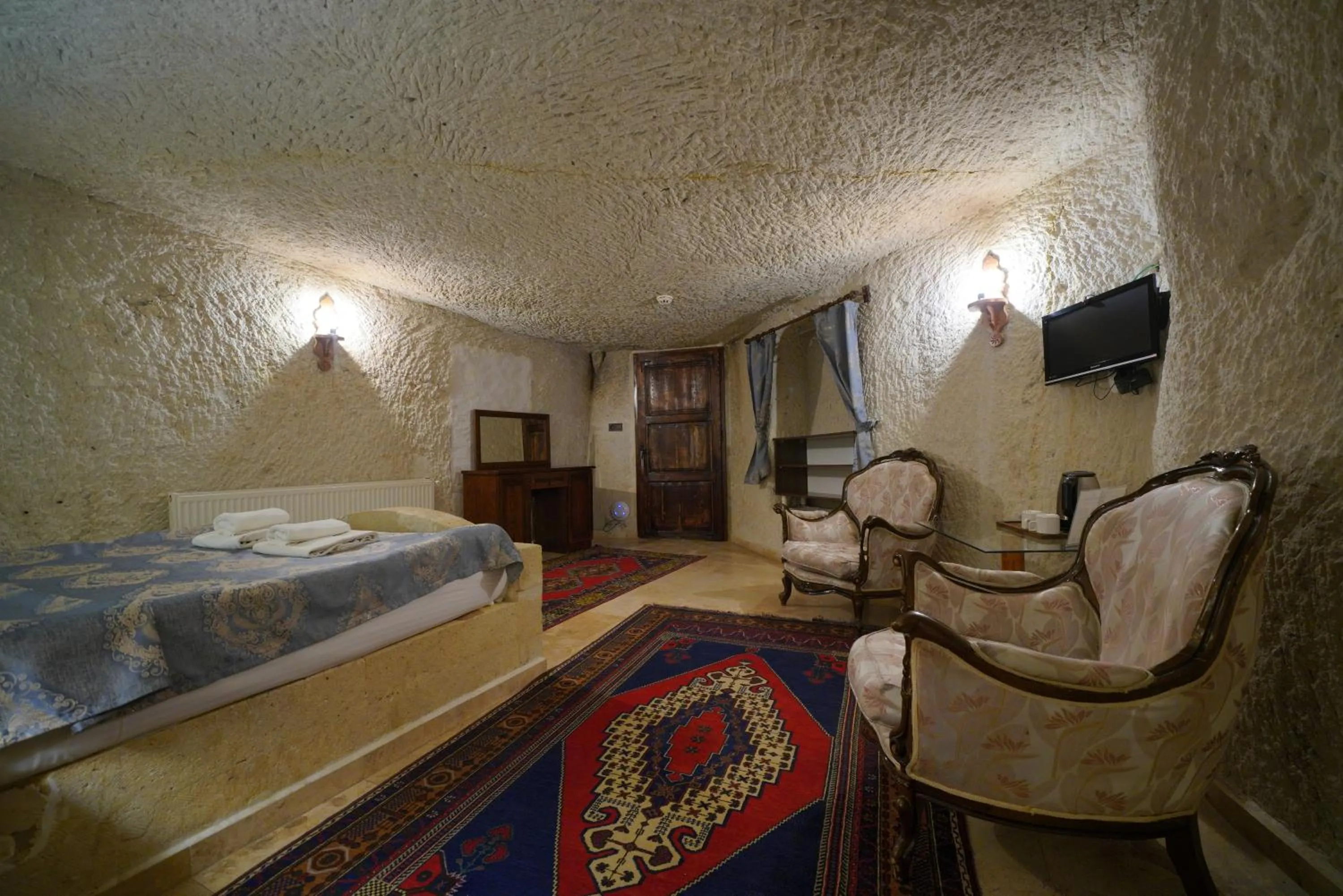 Photo of the whole room in Asteria Cave Hotel