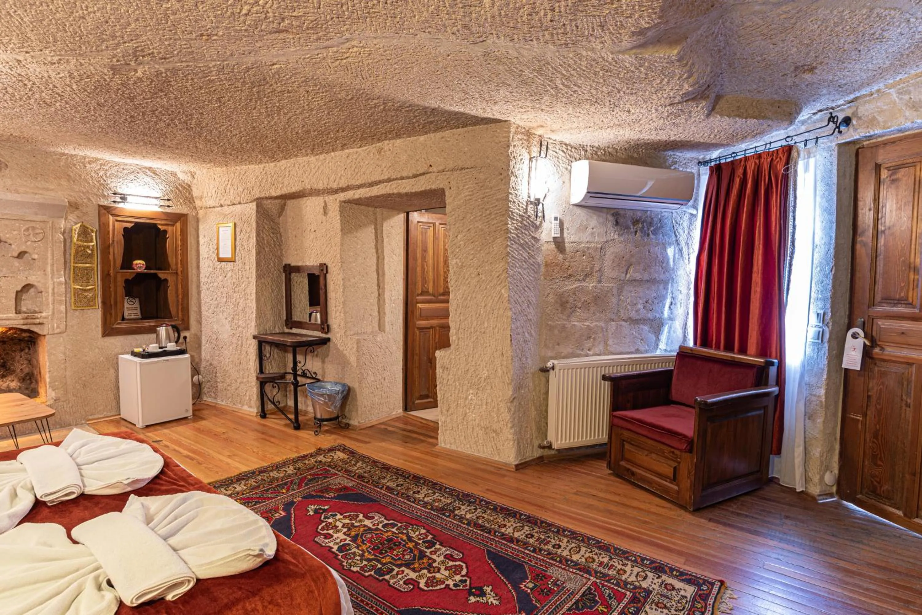 Photo of the whole room, Bed in Dervish Cave House & Restaurant