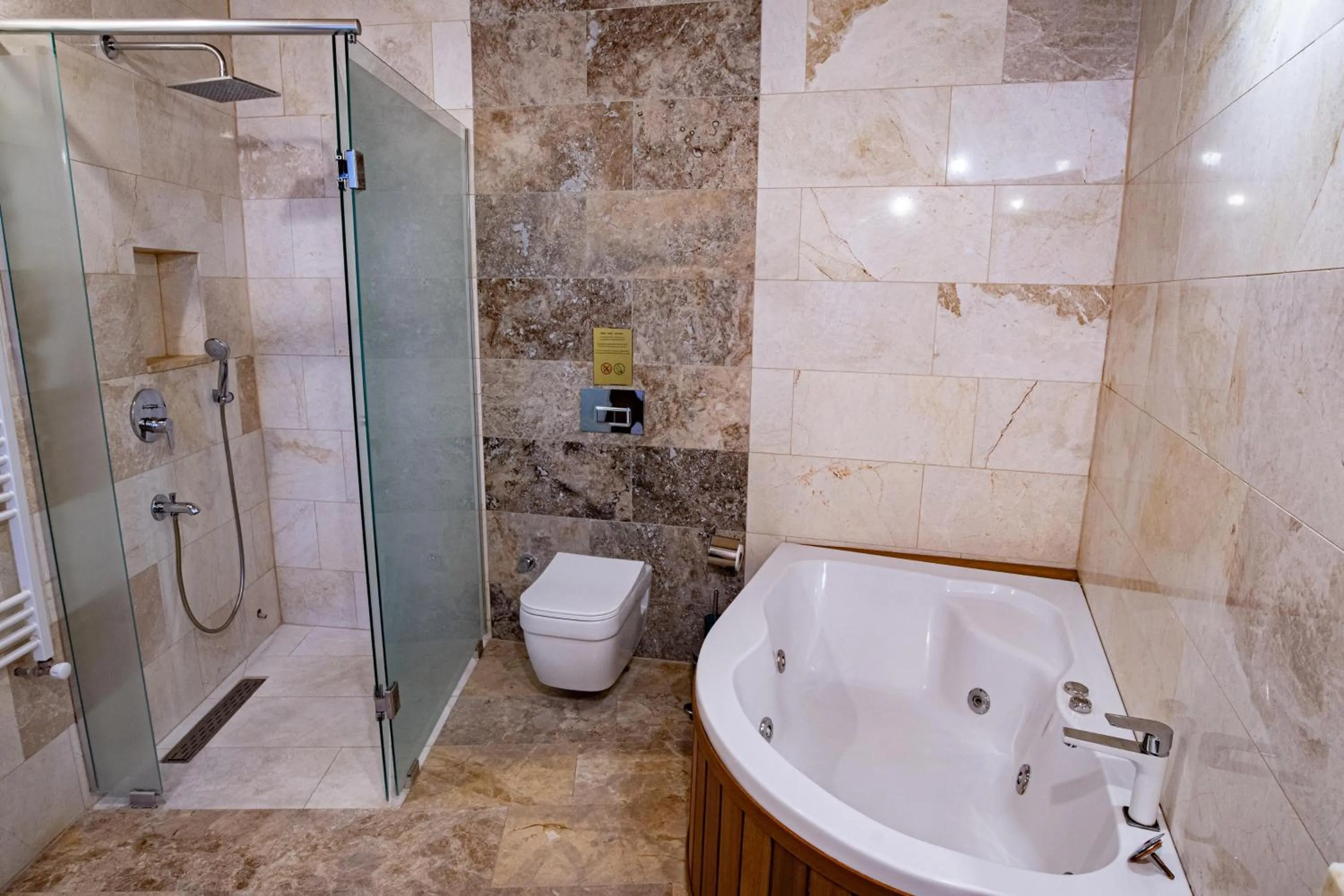 Shower in Dervish Cave House & Restaurant