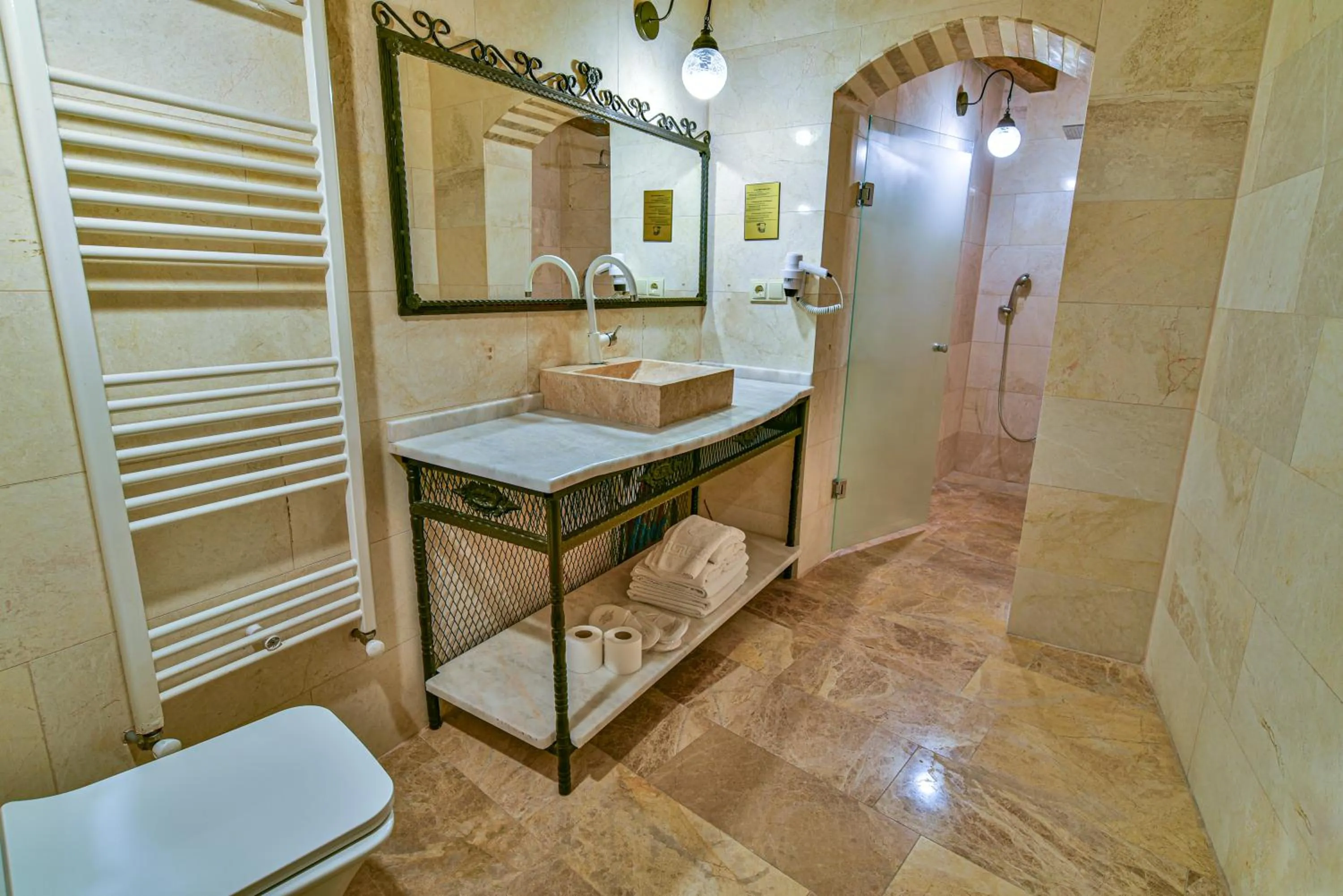 Toilet in Dervish Cave House & Restaurant