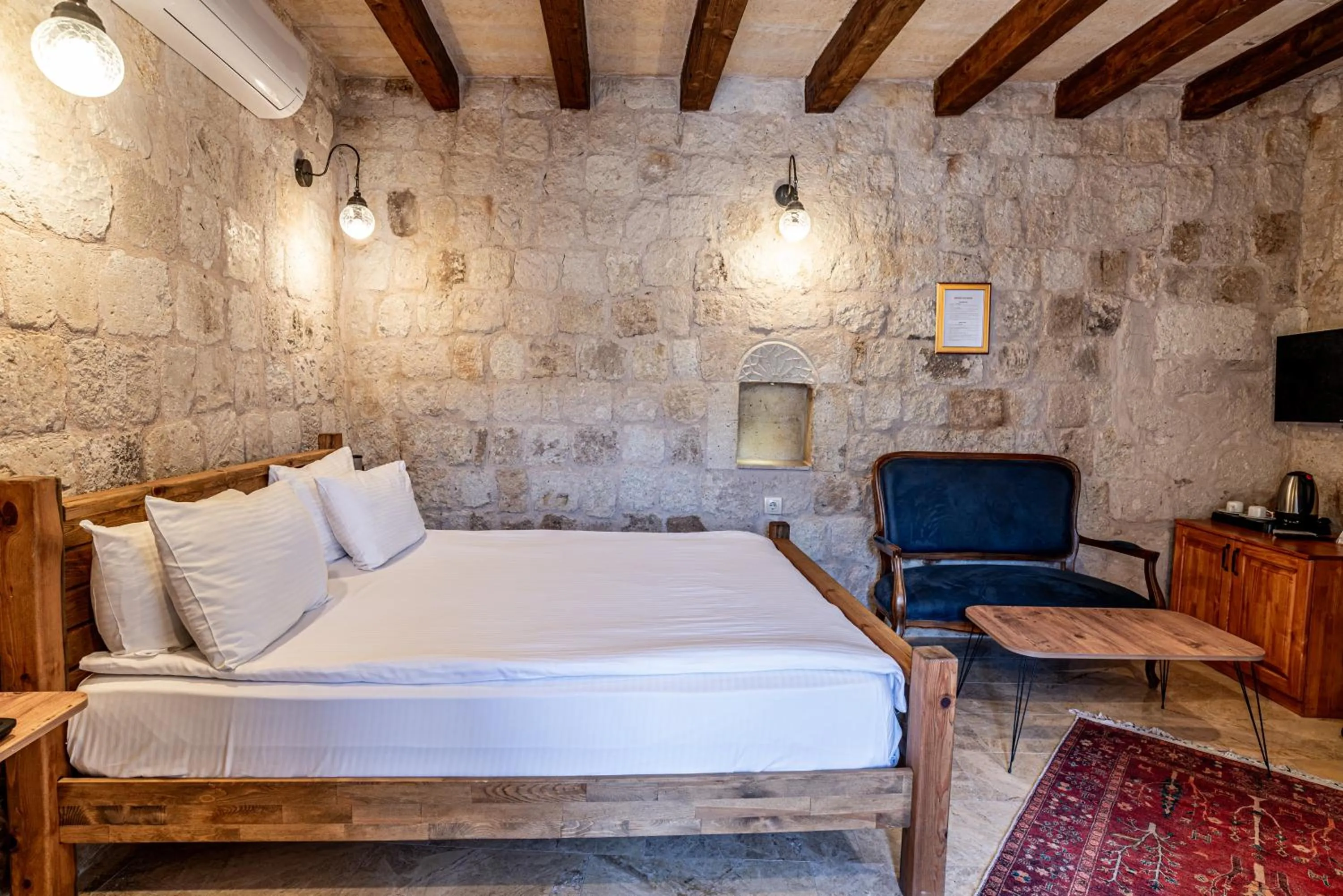 Bed in Dervish Cave House & Restaurant