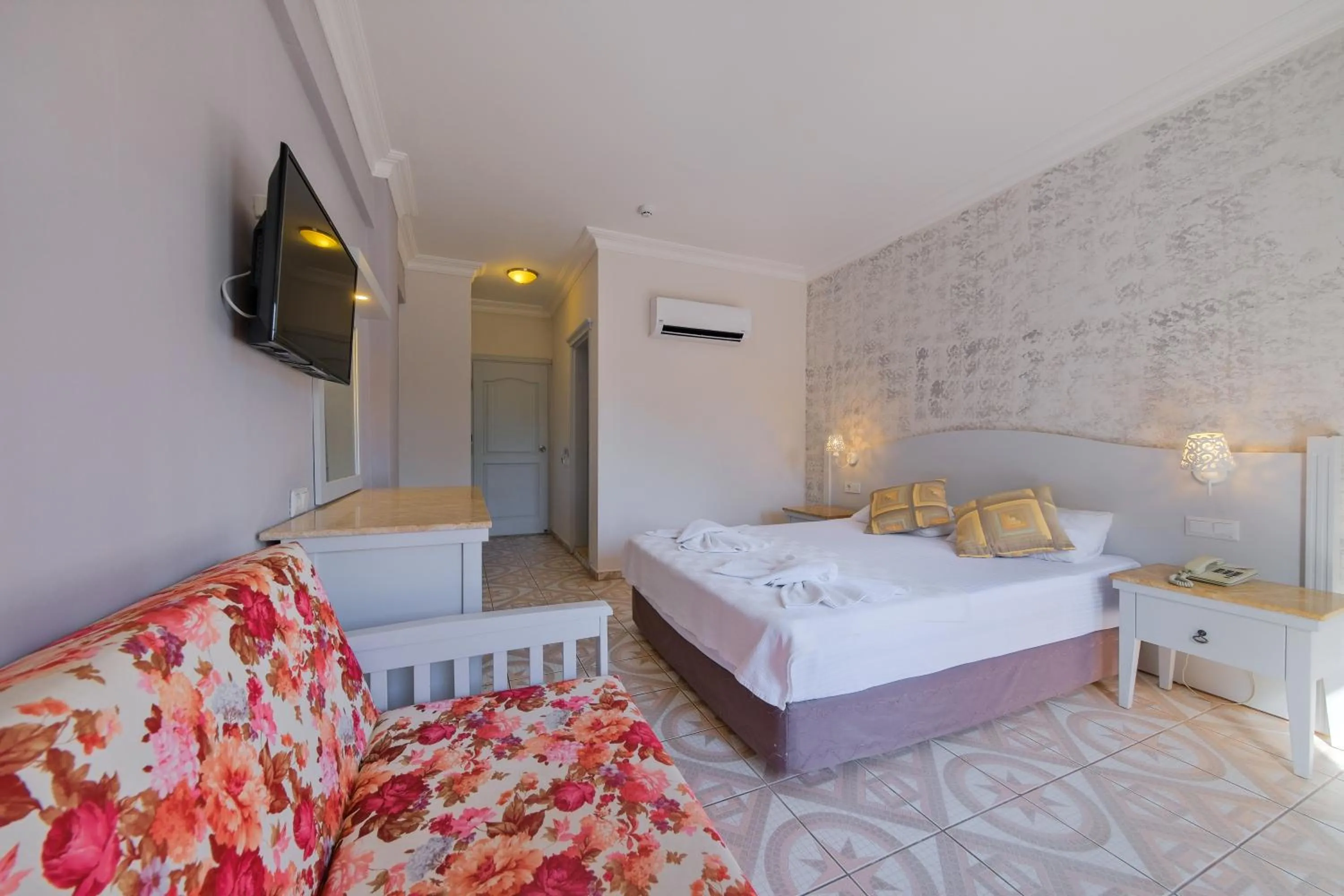 Bed in Majestic Hotel