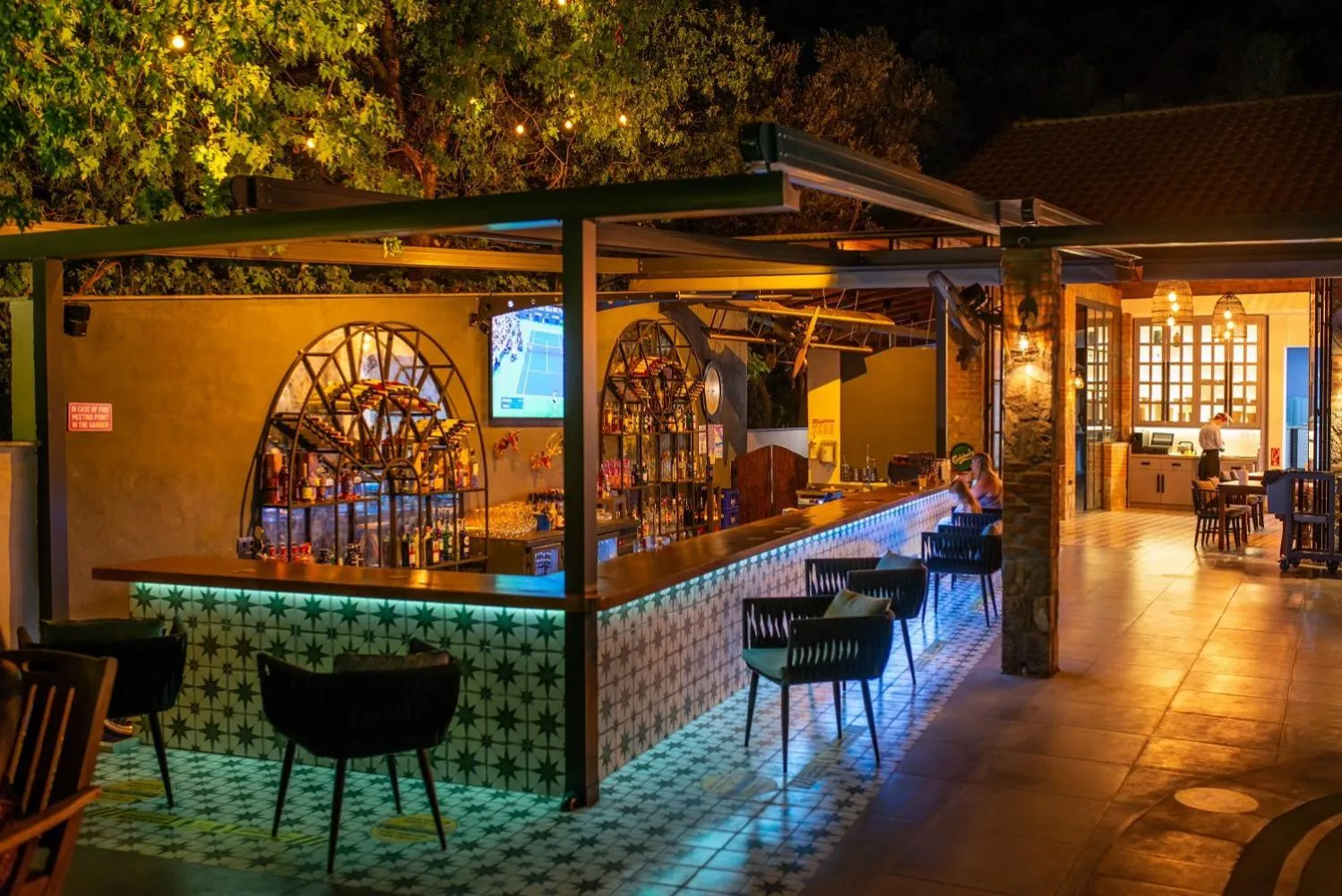 Lounge or bar in Majestic Hotel