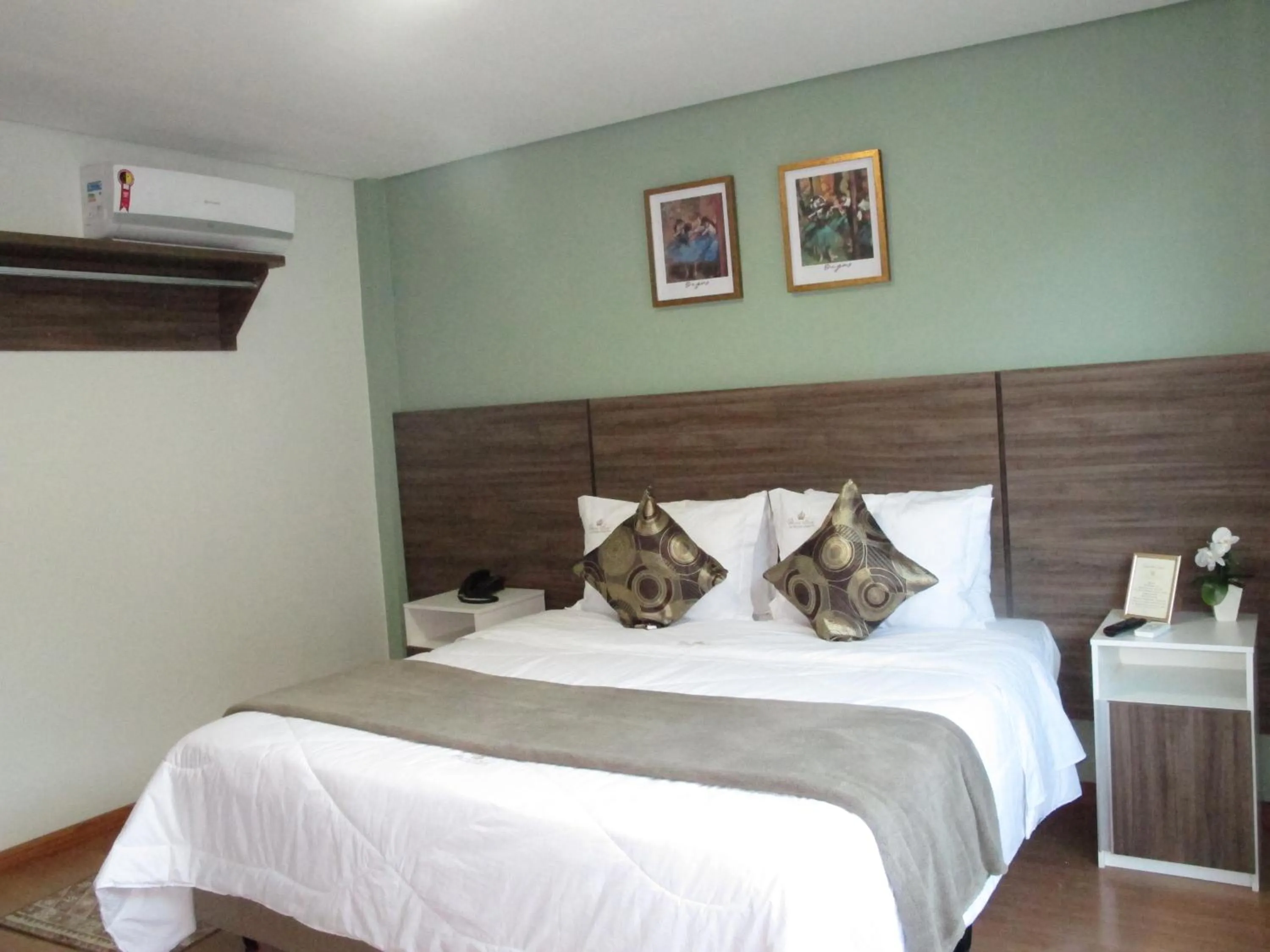 Bedroom, Bed in Hotel & Pousada Princesa Isabel Rua Teresa